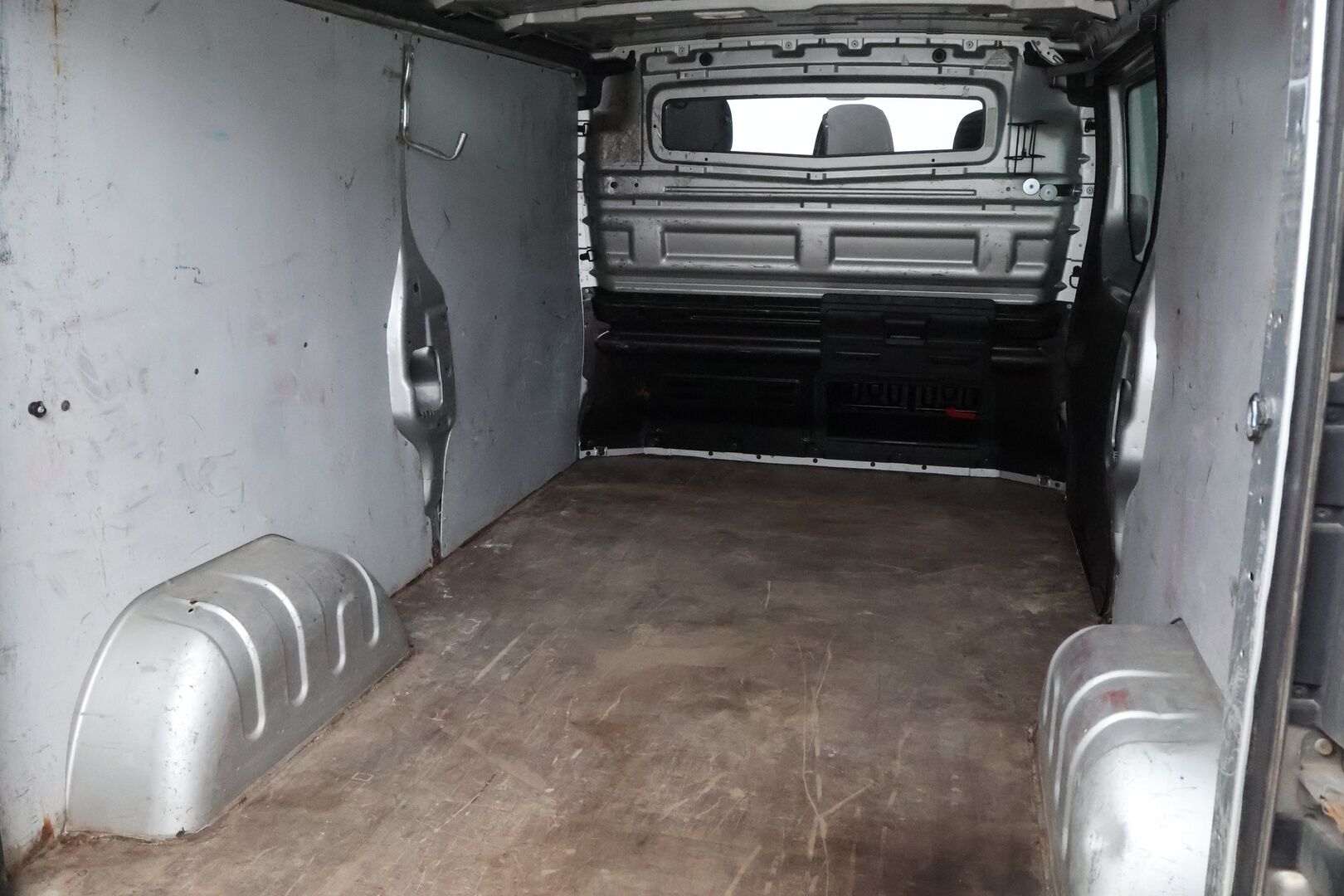 Opel Vivaro 2015 Van Edition L2H1 1,6 CDTI Turbo ecoFLEX 66kW MT6 - Suomiauto / Webasto / Vakkari / Navi / Vetokoukku / Peruutustutka / Juuri tullut Tampereelle!