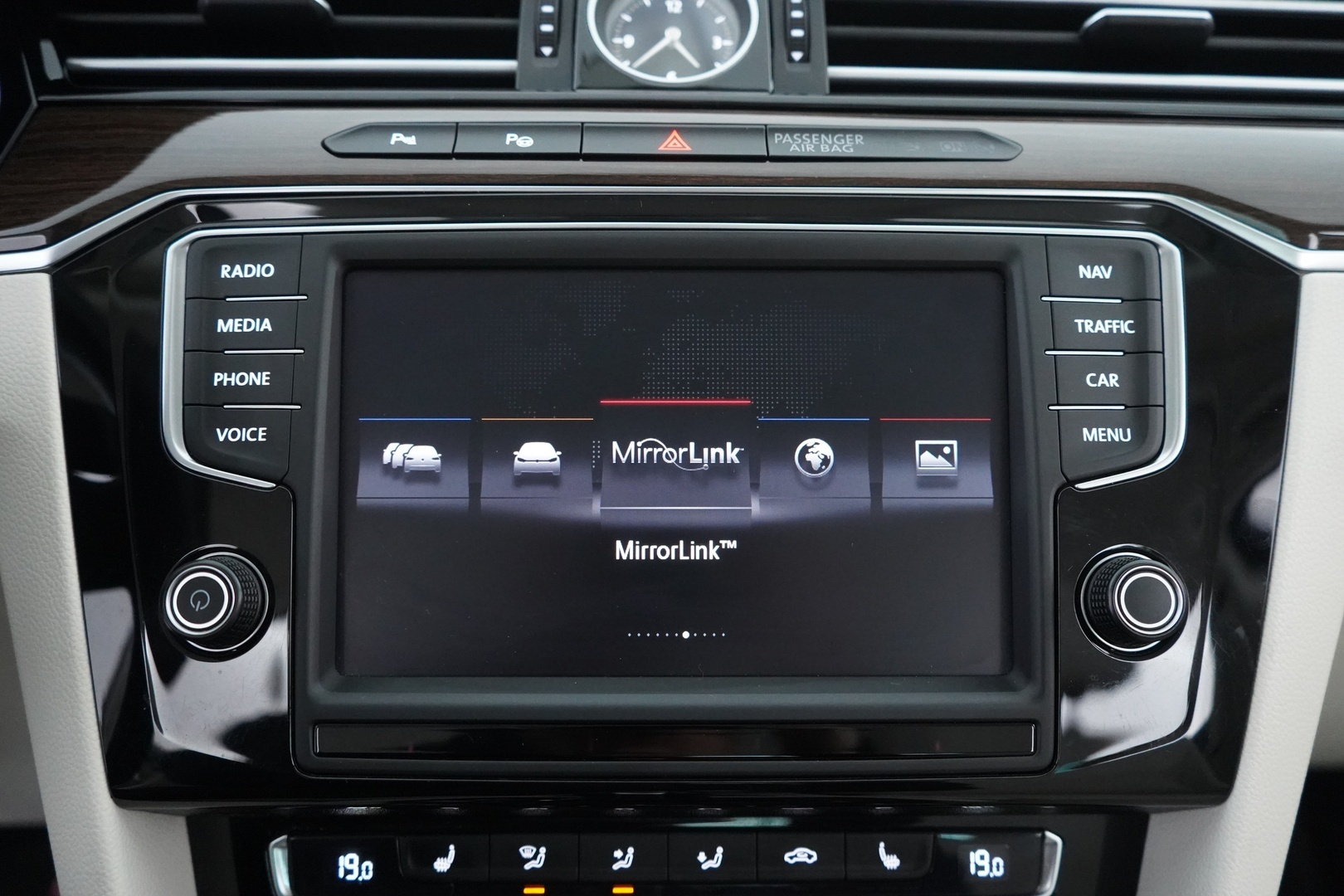 Volkswagen Passat 2015 2.0 TDI Sedan Highline 110 kW (150hv) DSG Autom. - ACC | Webasto | Digimittaristo | Panorama | Dynamic LED | Ergo Istuimet | Dynaudio | Suomi-Auto | Kahdet renkaat VW vanteilla | Jakopää 11 / 25