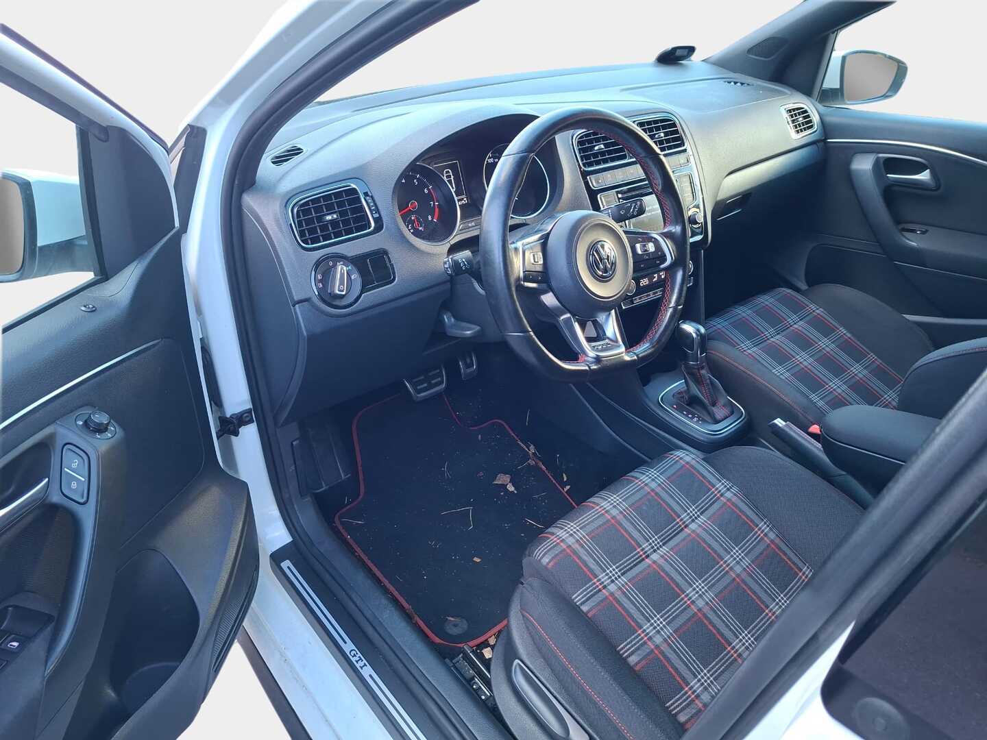 Volkswagen Polo 2015, kuva 3/3