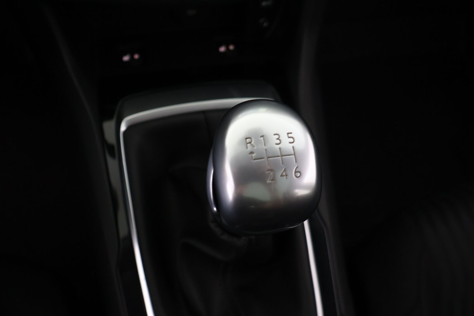 Peugeot 308 2015 Active PureTech 130 - | Vakionopeudensäädin | Lasikatto | Bluetooth | Jakohihna juuri vaihdettu | 2x Renkaat | Suomi-auto |