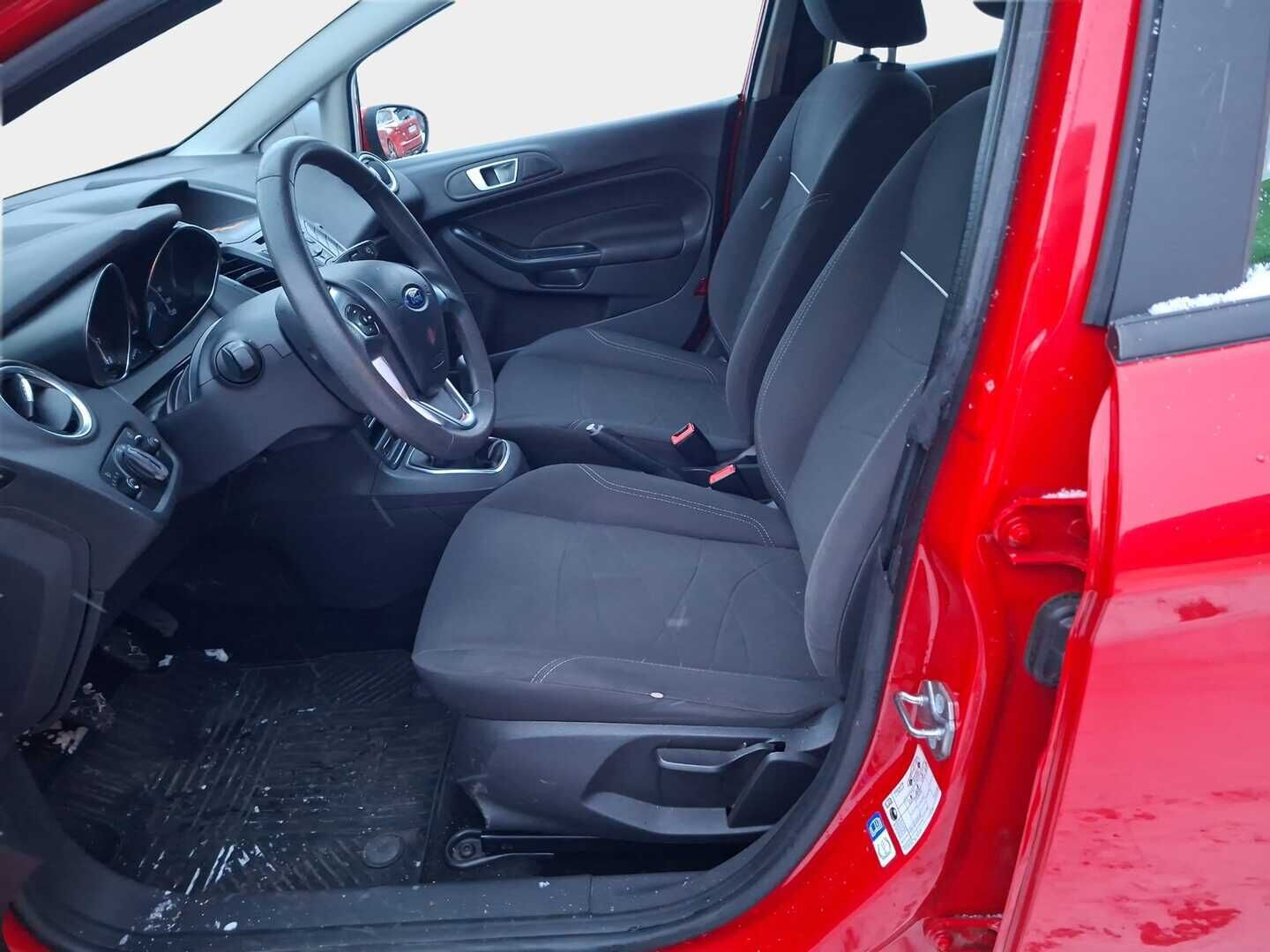 Ford Fiesta 2015 1,0 80hv Start/Stop Trend M5 5-ovinen *Sisätilanlämmitin /  ABS / Suomi-auto / 2x Renkaat * - * Suomi-auto / Kahdet renkaat / Edullinen * - HULLUT VÄLIPÄIVÄT KORKOTARJOUS 2,49%