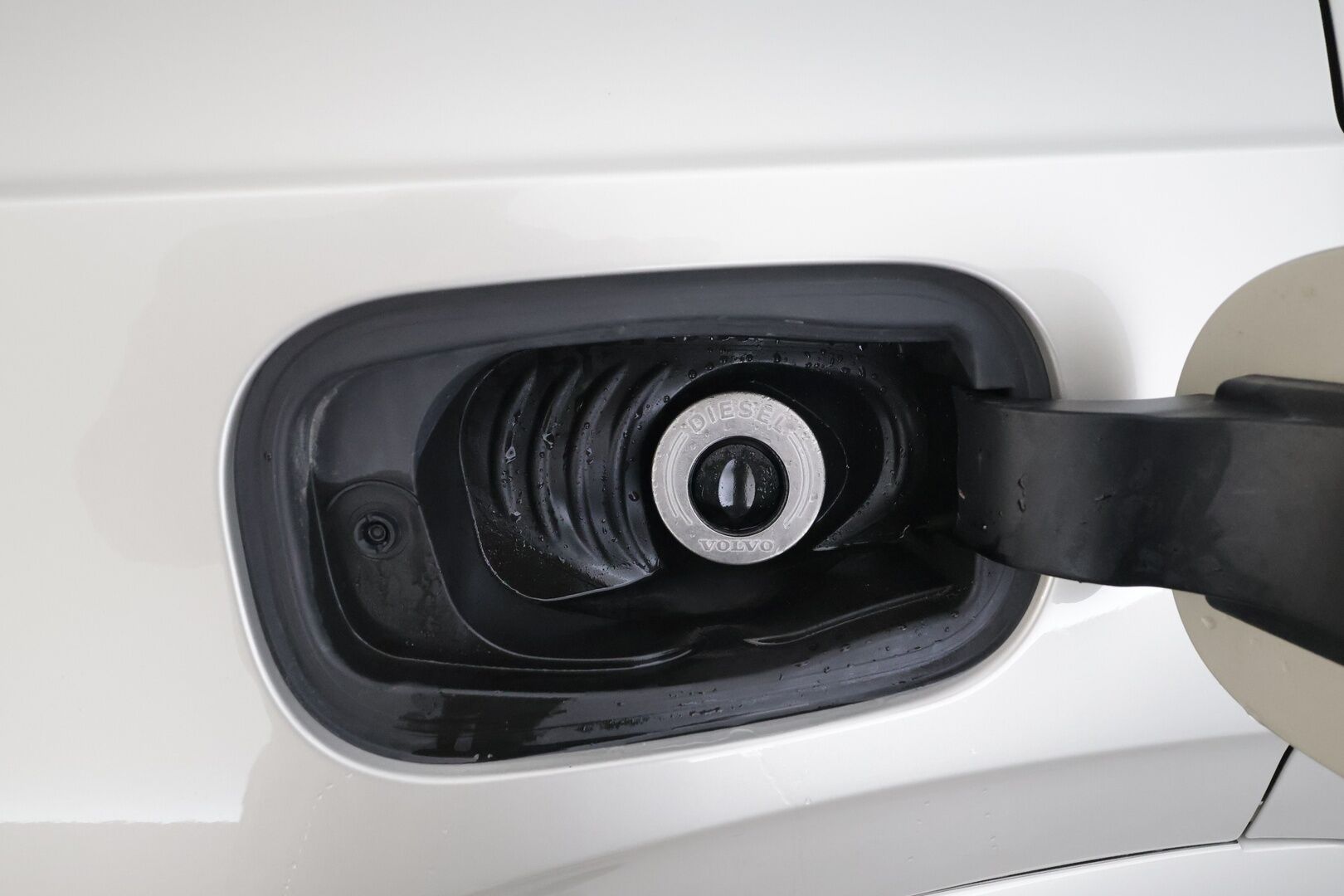 Volvo XC90 2015 D5 AWD Inscription aut 7-P * ACC / HUD / 360° / Muistipenkit / Full LED / Ilma-alusta / Koukku / Keyless / Nahat / Navi * - Ilman AD-blue järjestelmää / Suomi-auto / Kahdet renkaat aluvanteilla - HULLUT AVAJAISHULINAT KORKOTARJOUS 3,29 %