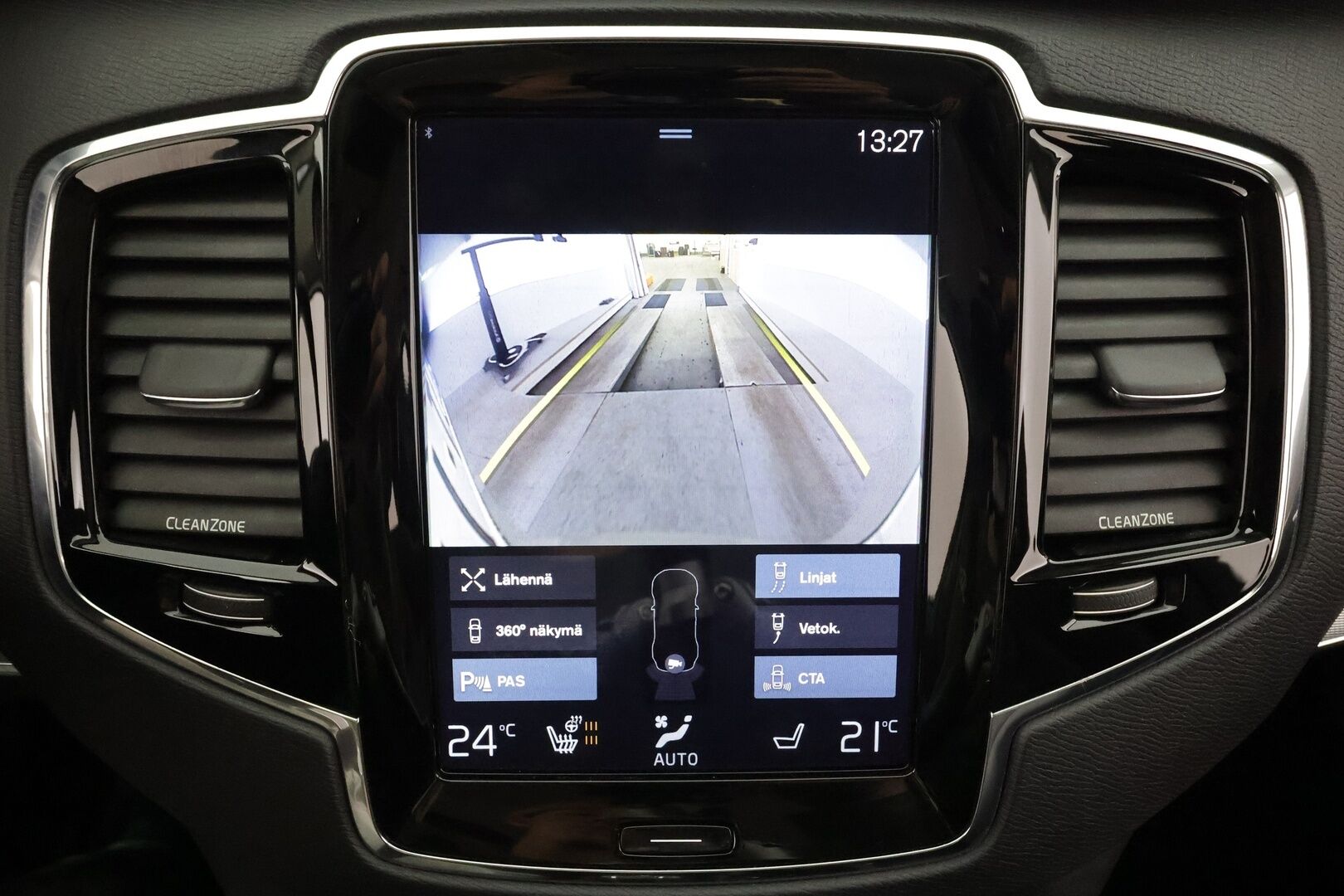 Volvo XC90 2015 D5 AWD Inscription aut 7-P * ACC / HUD / 360° / Muistipenkit / Full LED / Ilma-alusta / Koukku / Keyless / Nahat / Navi * - Ilman AD-blue järjestelmää / Suomi-auto / Kahdet renkaat aluvanteilla - HULLUT AVAJAISHULINAT KORKOTARJOUS 3,29 %