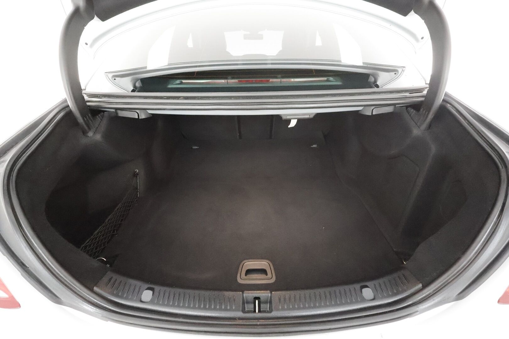 Mercedes-Benz E 2017 220 d 4Matic A Business * Distronic / Koukku / LED-High Performance / P.kamera / Navi / Sportpenkit * - Merkkihuollot / Kahdet renkaat aluvanteilla - HULLUT AVAJAISHULINAT KORKOTARJOUS 3,29 %