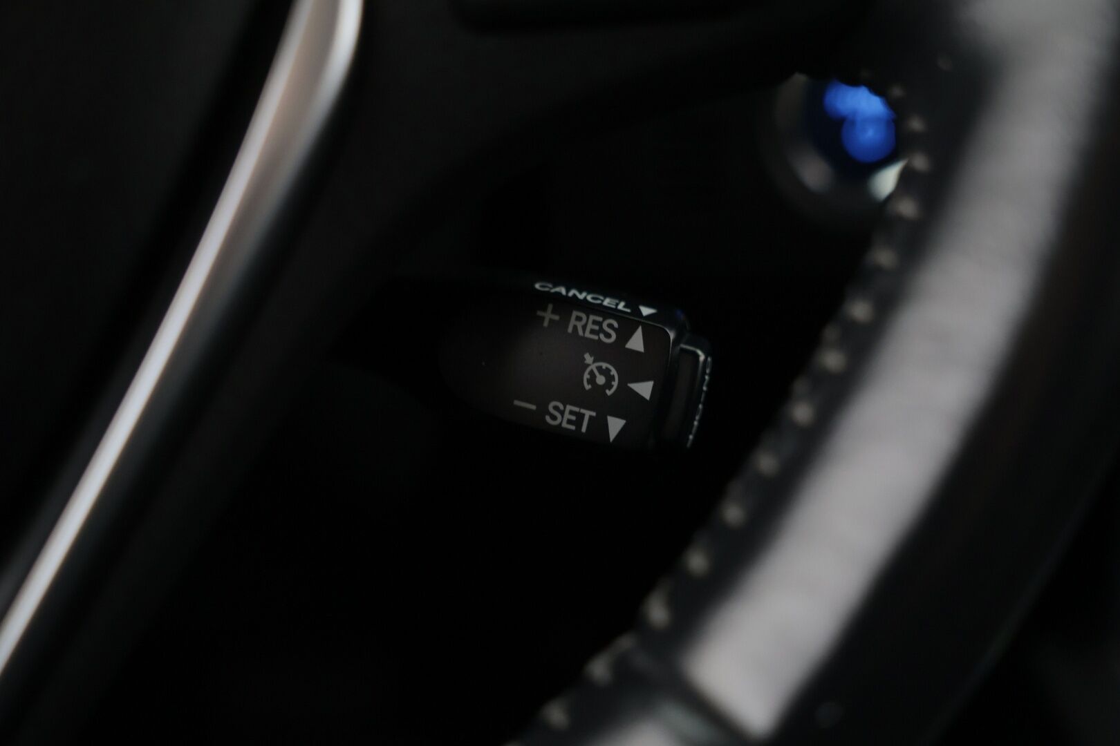 Toyota Auris 2018 1,8 Hybrid Active Comfort - | P-Kamera | KeylessGo | Vakkari | Kaistavahti | Huippusiisti! |
