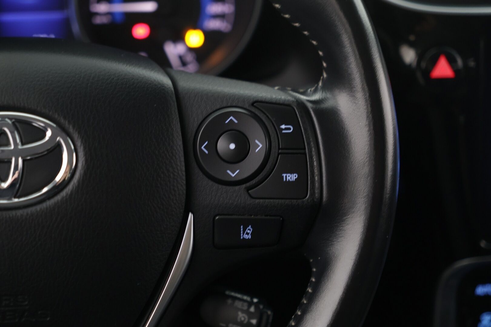 Toyota Auris 2018 1,8 Hybrid Active Comfort - | P-Kamera | KeylessGo | Vakkari | Kaistavahti | Huippusiisti! |