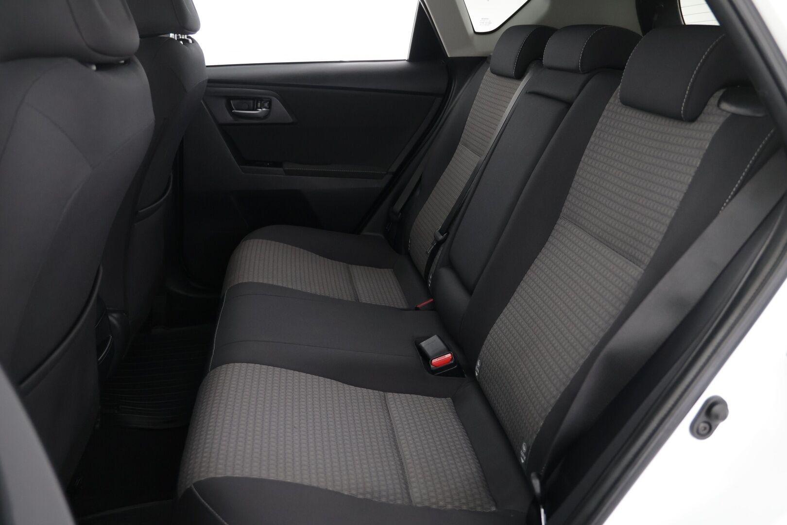 Toyota Auris 2018 1,8 Hybrid Active Comfort - | P-Kamera | KeylessGo | Vakkari | Kaistavahti | Huippusiisti! |