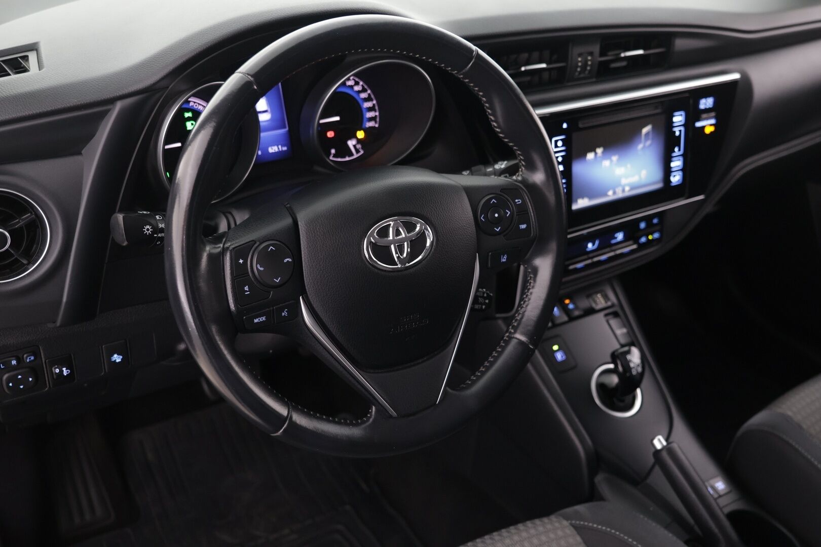 Toyota Auris 2018 1,8 Hybrid Active Comfort - | P-Kamera | KeylessGo | Vakkari | Kaistavahti | Huippusiisti! |