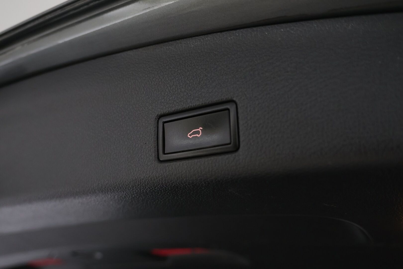 Volkswagen Sharan 2015 Family Edition Comfortline 2,0 TDI 103 kW DSG 7-P * Webasto / Xenon / Vakkari / Vetokoukku * - Suomi-auto / 2x aluvanteet / Juuri huollettu - HULLUT AVAJAISHULINAT KORKOTARJOUS 3,29 %