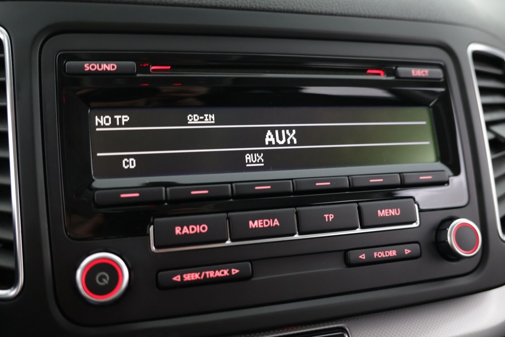 Volkswagen Sharan 2015 Family Edition Comfortline 2,0 TDI 103 kW DSG 7-P * Webasto / Xenon / Vakkari / Vetokoukku * - Suomi-auto / 2x aluvanteet / Juuri huollettu - HULLUT AVAJAISHULINAT KORKOTARJOUS 3,29 %