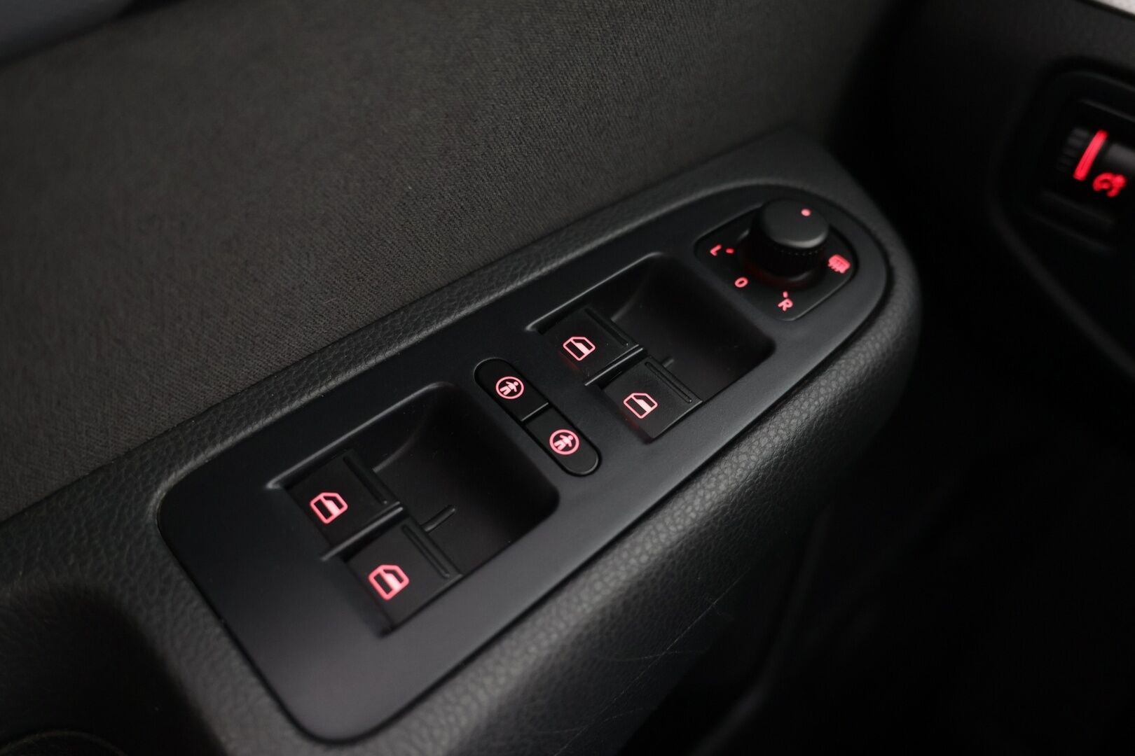 Volkswagen Sharan 2015 Family Edition Comfortline 2,0 TDI 103 kW (140 hv) BMT DSG-automaatti