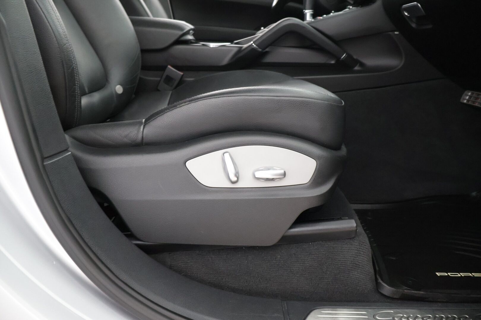 Porsche Cayenne 2011 S Tiptronic 4,8 V8 *YritysOutlet - Myydään vain yrityksille * - *YritysOutlet - Myydään vain yrityksille *  