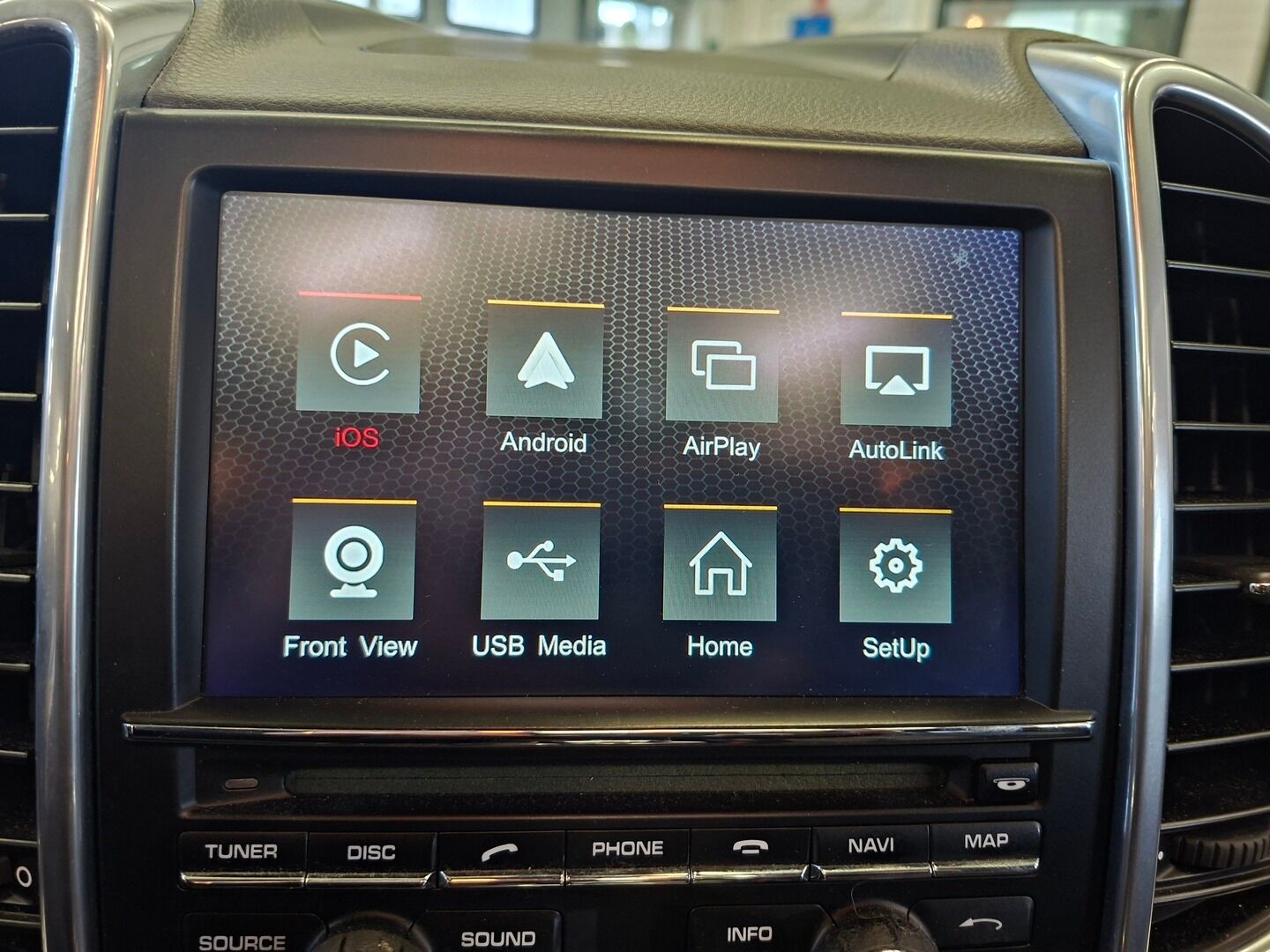 Porsche Cayenne 2011 Diesel Tiptronic * YritysOutlet - Myydään vain yrityksille / Panorama / PA-Lämmitin / Vetokoukku * - YritysOutlet - Myydään vain yrityksille / 2x Porschen vanteet! / Hyvin huollettu / Todella siisti! / Katsastus 01/2027