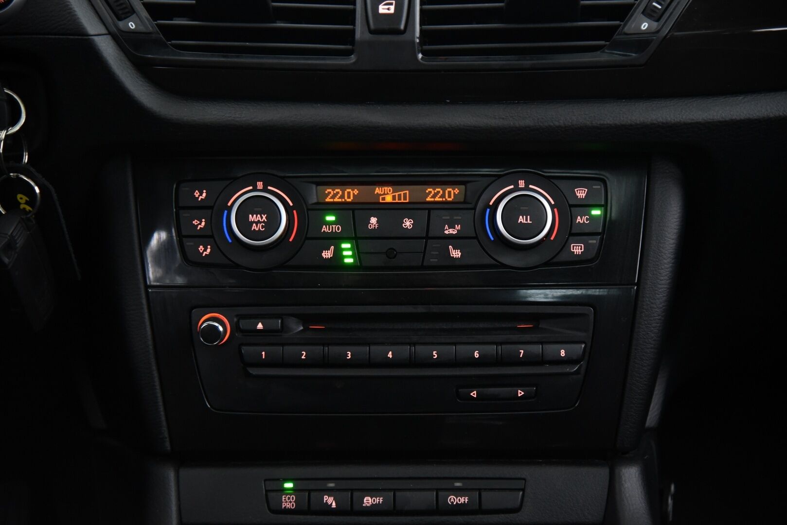 BMW X1 2013 sDrive16d TwinPower Turbo E84 Business xLine / Sporttinahat / HiFi / Prof.navi / Panorama - Tutkat / 2x renkaat / Huoltokirja - Osta nyt, maksa vasta ensi vuonna