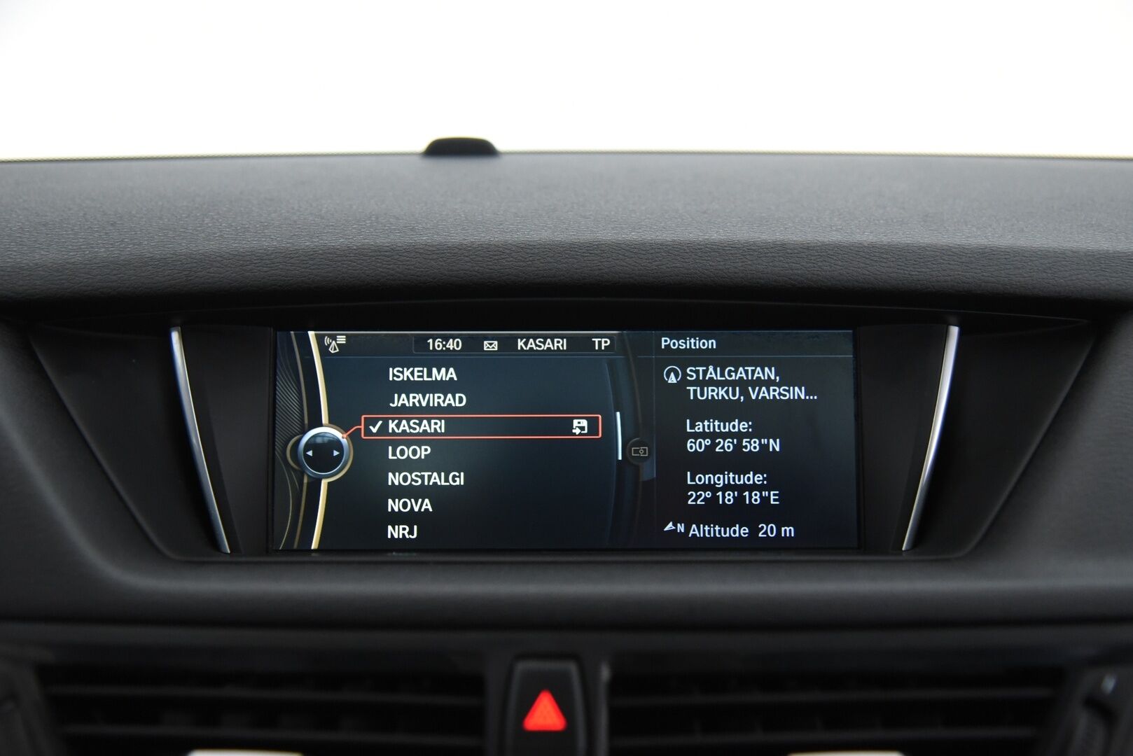 BMW X1 2013 sDrive16d TwinPower Turbo E84 Business xLine / Sporttinahat / HiFi / Prof.navi / Panorama - Tutkat / 2x renkaat / Huoltokirja - Osta nyt, maksa vasta ensi vuonna