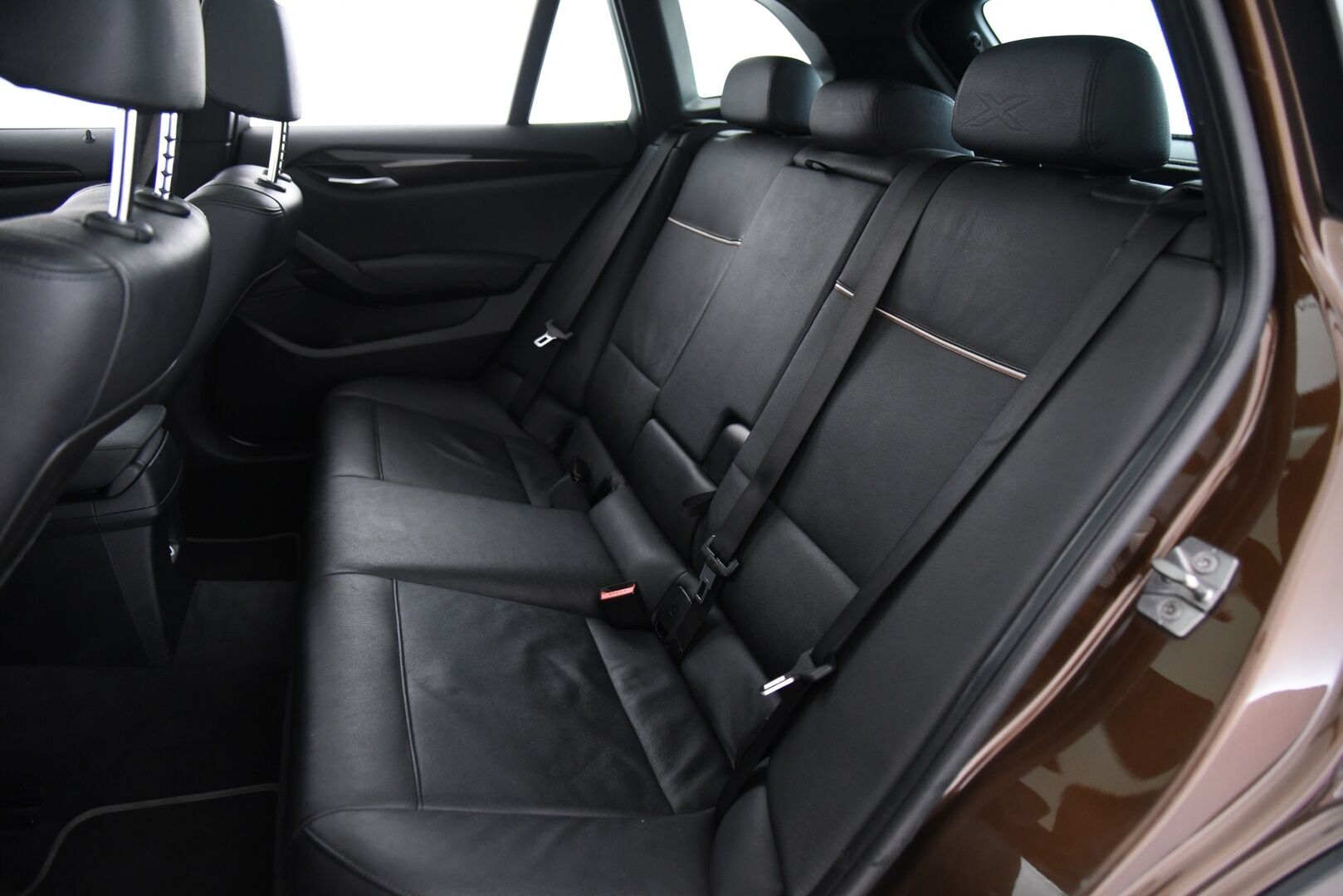 BMW X1 2013 sDrive16d TwinPower Turbo E84 Business xLine / Sporttinahat / HiFi / Prof.navi / Panorama - Tutkat / 2x renkaat / Huoltokirja - Osta nyt, maksa vasta ensi vuonna