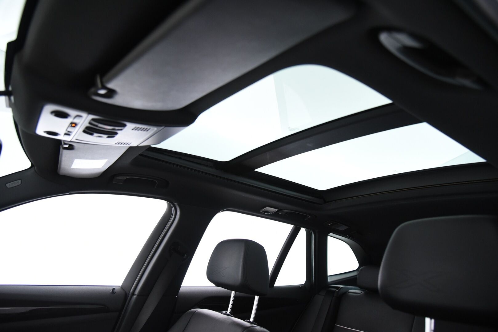 BMW X1 2013 sDrive16d TwinPower Turbo E84 Business xLine / Sporttinahat / HiFi / Prof.navi / Panorama - Tutkat / 2x renkaat / Huoltokirja - Osta nyt, maksa vasta ensi vuonna