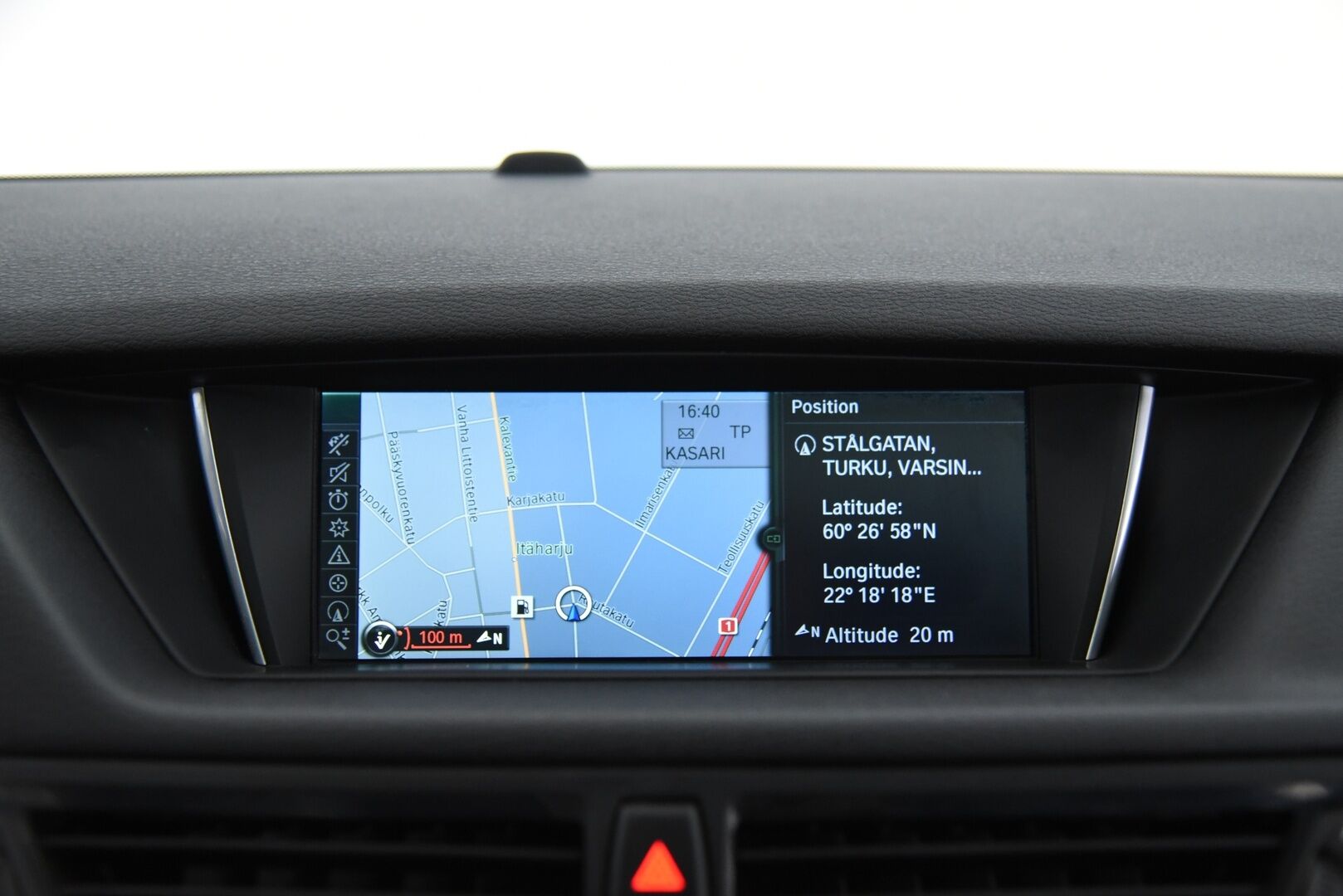 BMW X1 2013 sDrive16d TwinPower Turbo E84 Business xLine / Sporttinahat / HiFi / Prof.navi / Panorama - Tutkat / 2x renkaat / Huoltokirja - Osta nyt, maksa vasta ensi vuonna