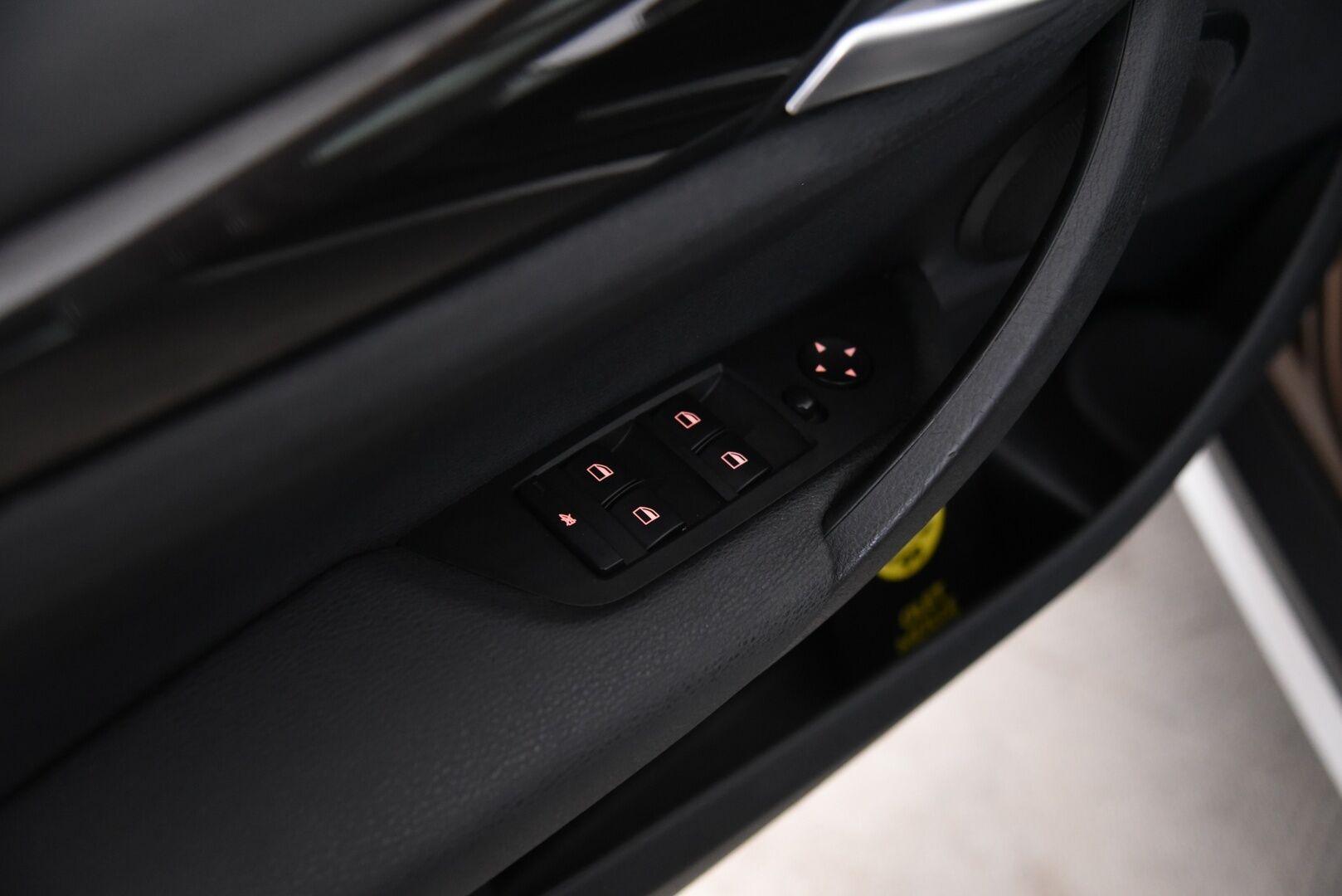 BMW X1 2013 sDrive16d TwinPower Turbo E84 Business xLine / Sporttinahat / HiFi / Prof.navi / Panorama - Tutkat / 2x renkaat / Huoltokirja - Osta nyt, maksa vasta ensi vuonna