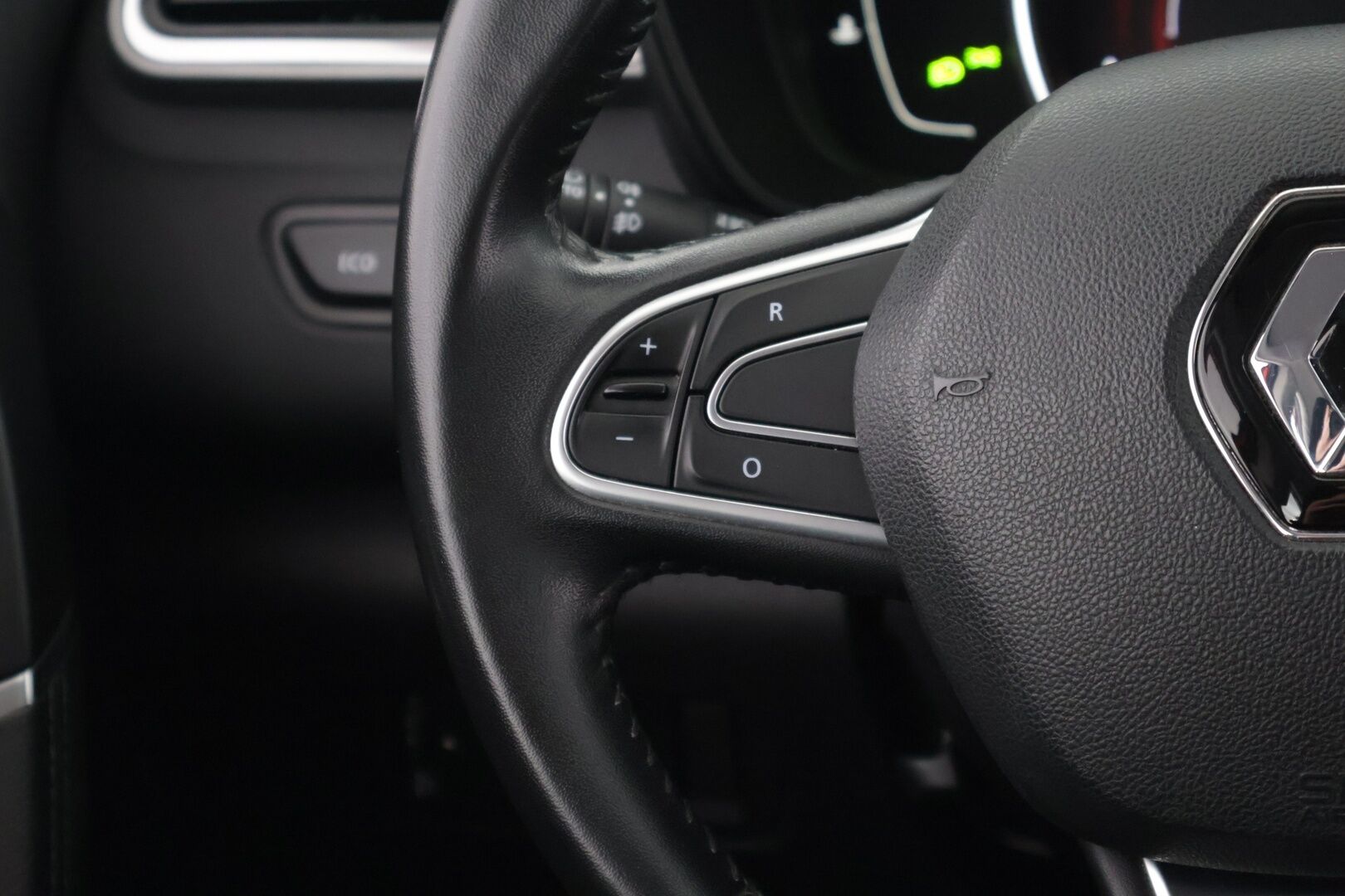 Renault Kadjar 2016 Energy TCe 130 Zen - *Lohkolämm. / Navi / Tutkat / Keyless / Vakkari*