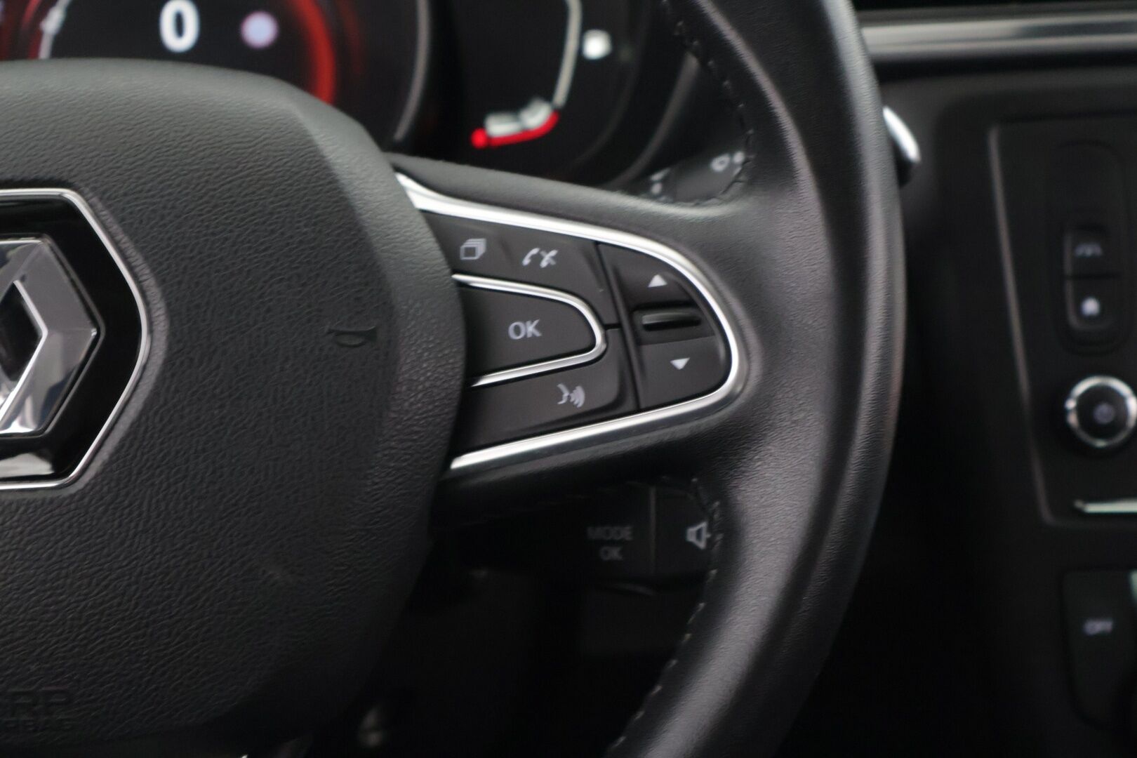 Renault Kadjar 2016 Energy TCe 130 Zen - *Lohkolämm. / Navi / Tutkat / Keyless / Vakkari*