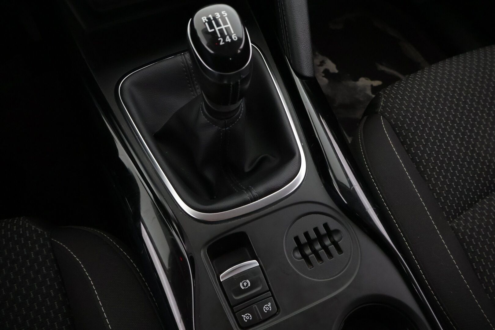 Renault Kadjar 2016 Energy TCe 130 Zen - *Lohkolämm. / Navi / Tutkat / Keyless / Vakkari*