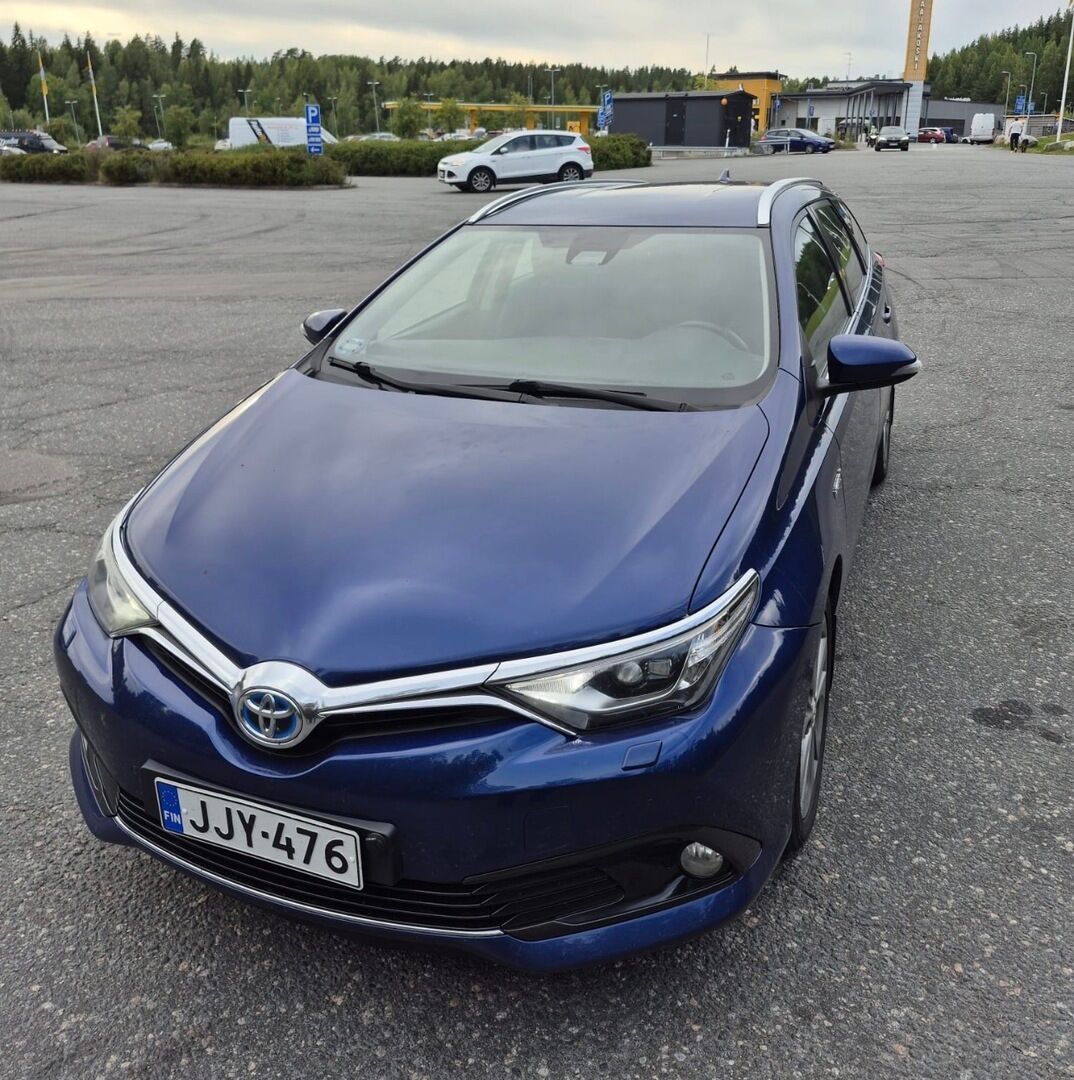 Toyota Auris 2016 Touring Sports 1,8 Hybrid Active - | Suomi-auto | Täydellinen merkkiliikkeen huoltokirja | Lohkolämmitin | Vakionopeudensäädin |