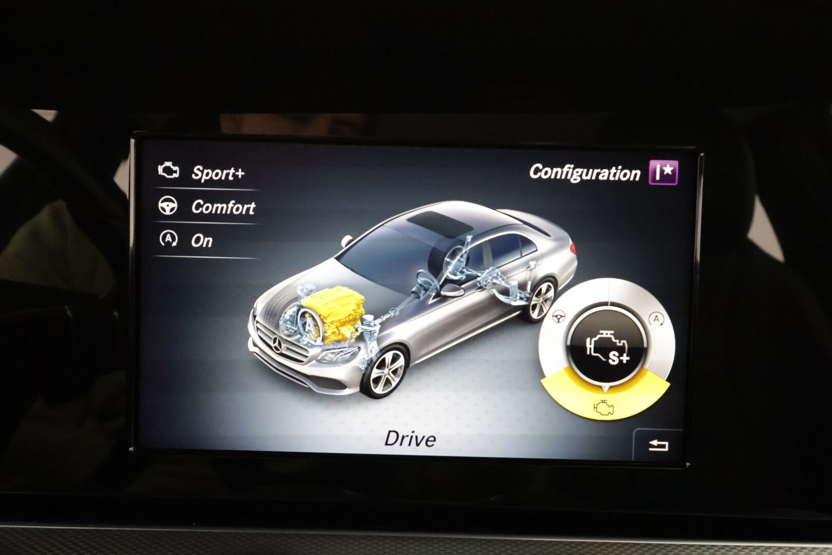 Mercedes-Benz E 2016 220 d A Premium Business * Distronic+ / Multibeam / 360° / Sportpenkit / Navi / Kaistavahti / Keyless * - *Juuri tehty B huolto / Suomi-auto / Kahdet renkaat&vanteet*