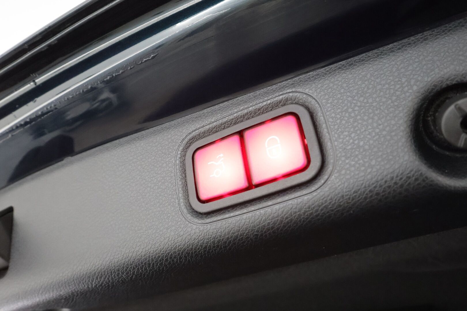 Mercedes-Benz E 2016 220 d A Premium Business * Distronic+ / Multibeam / 360° / Sportpenkit / Navi / Kaistavahti / Keyless * - *Juuri tehty B huolto / Suomi-auto / Kahdet renkaat&vanteet*