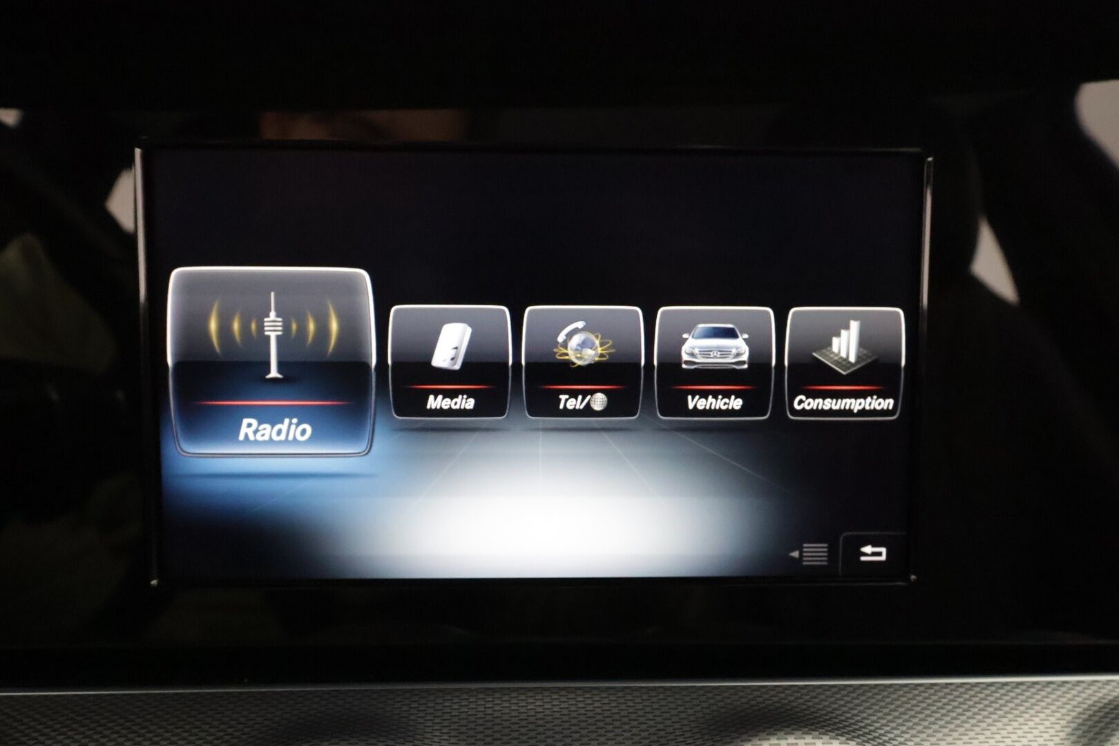 Mercedes-Benz E 2016 220 d A Premium Business * Distronic+ / Multibeam / 360° / Sportpenkit / Navi / Kaistavahti / Keyless * - *Juuri tehty B huolto / Suomi-auto / Kahdet renkaat&vanteet*