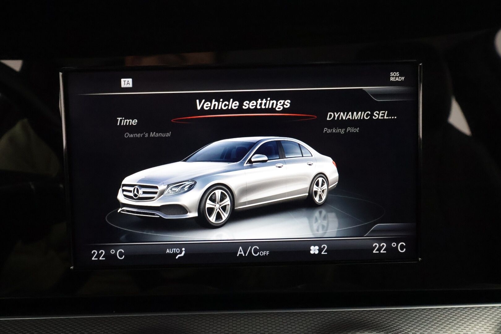 Mercedes-Benz E 2016 220 d A Premium Business * Distronic+ / Multibeam / 360° / Sportpenkit / Navi / Kaistavahti / Keyless * - *Juuri tehty B huolto / Suomi-auto / Kahdet renkaat&vanteet*