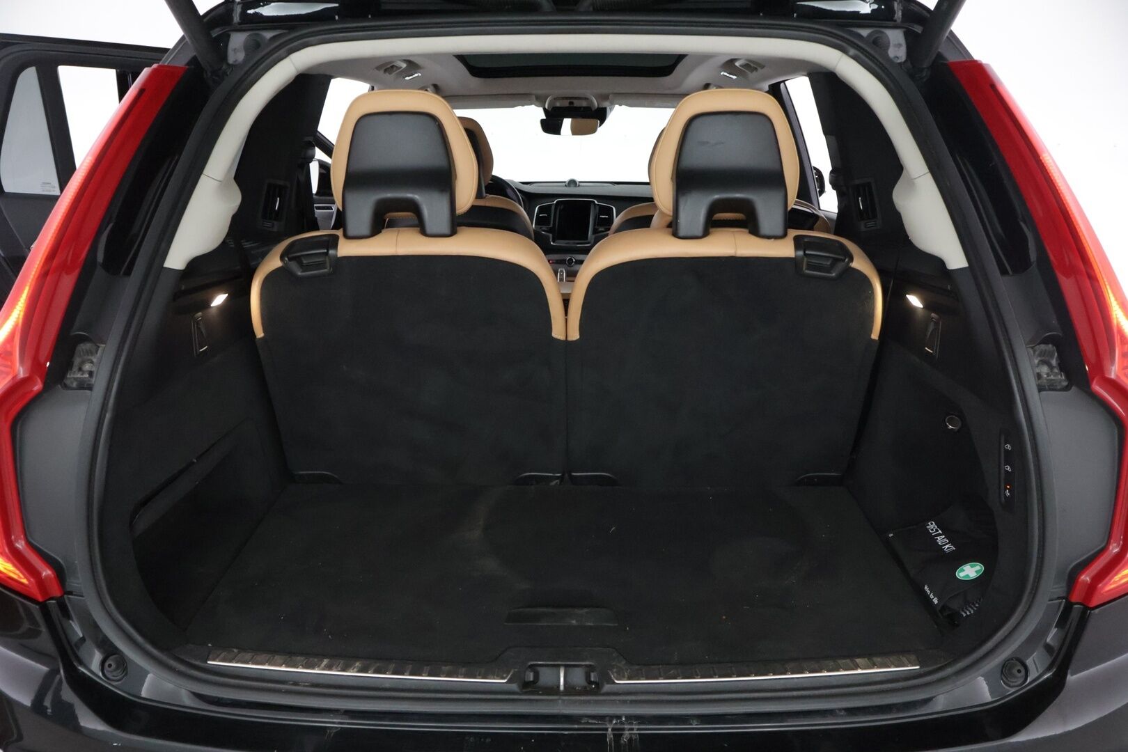 Volvo XC90 2016 T8 Twin Engine AWD Inscription aut * Bowers & Wilkins / 7.p / Panoraama / HUD / 360° Kamera / Vetokoukku /  Pilot-assist / Webasto * - * Ilmajousitus / Merkkihuollettu *