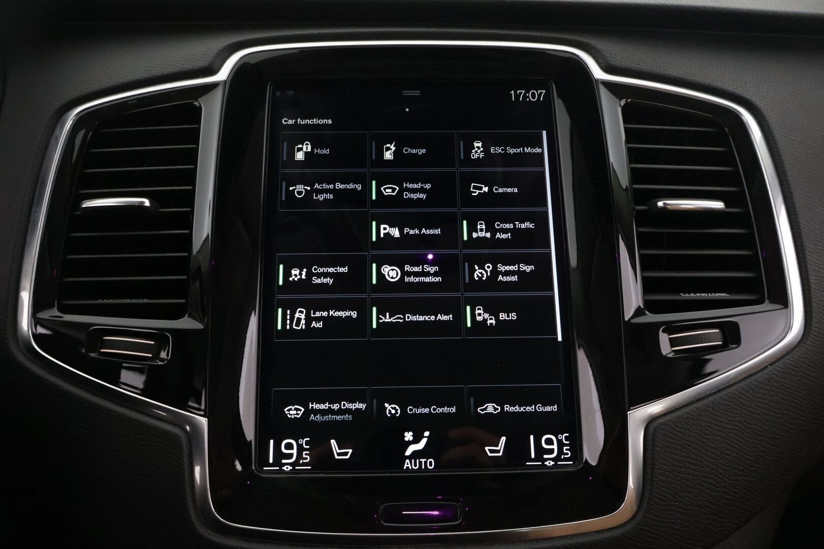 Volvo XC90 2016 T8 Twin Engine AWD Inscription aut - *Bowers & Wilkins / 7.p / Panoraama / HUD / 360° Kamera / Vetokoukku /  Pilot-assist / Webasto / Ilma-Jousitus *