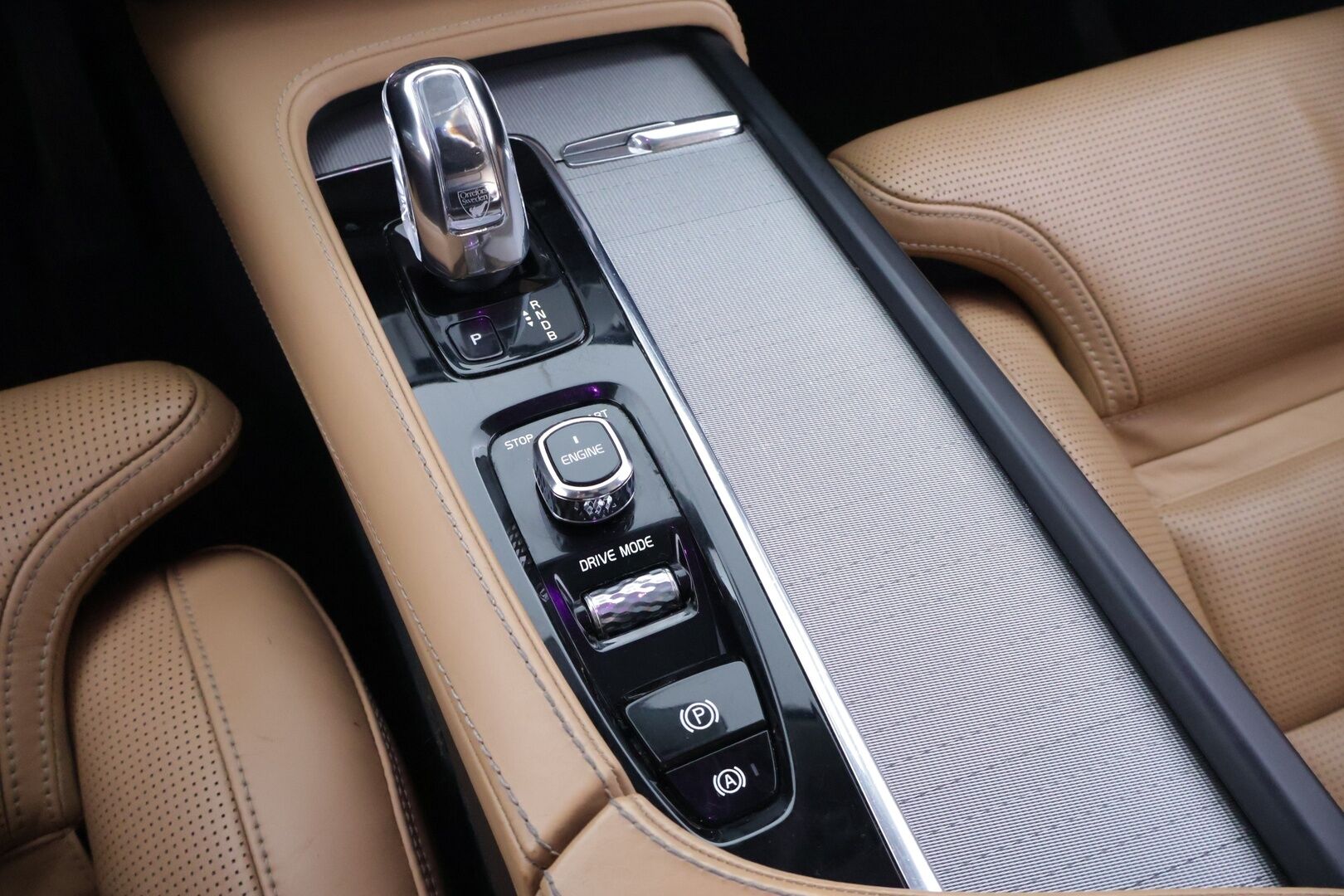 Volvo XC90 2016 T8 Twin Engine AWD Inscription aut - *Bowers & Wilkins / 7.p / Panoraama / HUD / 360° Kamera / Vetokoukku /  Pilot-assist / Webasto / Ilma-Jousitus *