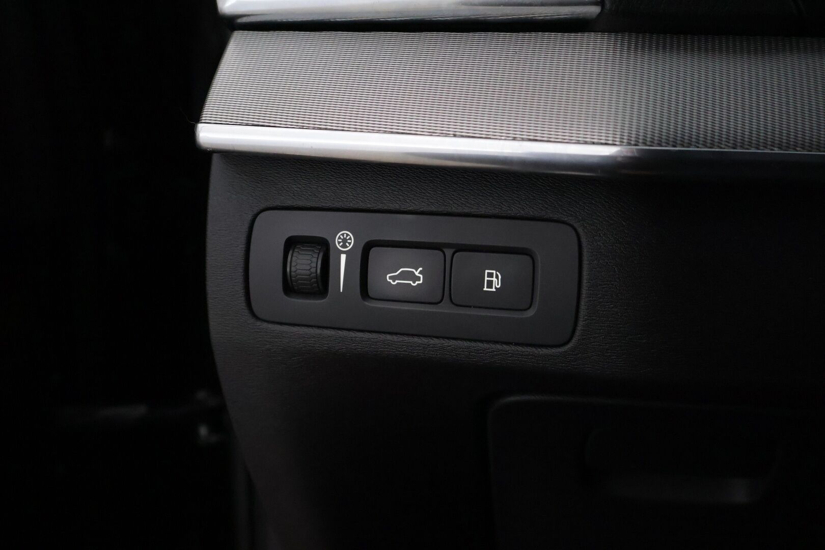Volvo XC90 2016 T8 Twin Engine AWD Inscription aut - | Ilmajousitus | Bowers & Wilkins | 7.p | Panoraama | HUD | 360° Kamera | Vetokoukku | Pilot-assist | Webasto |
