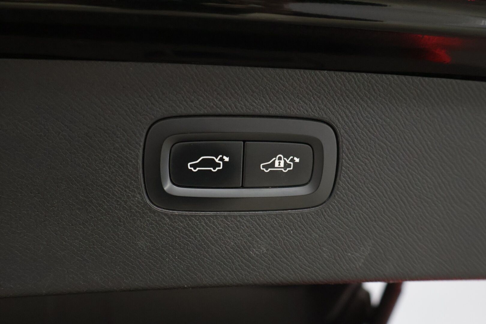 Volvo XC90 2016 T8 Twin Engine AWD Inscription aut - | Ilmajousitus | Bowers & Wilkins | 7.p | Panoraama | HUD | 360° Kamera | Vetokoukku | Pilot-assist | Webasto |