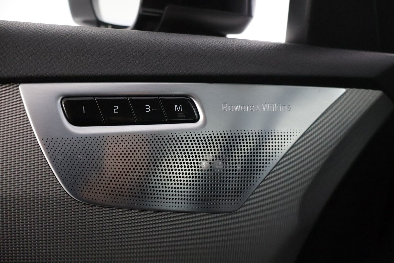 Volvo XC90 2016 T8 Twin Engine AWD Inscription aut * Bowers & Wilkins / 7.p / Panoraama / HUD / 360° Kamera / Vetokoukku /  Pilot-assist / Webasto * - * Ilmajousitus / Upea sisusta! *