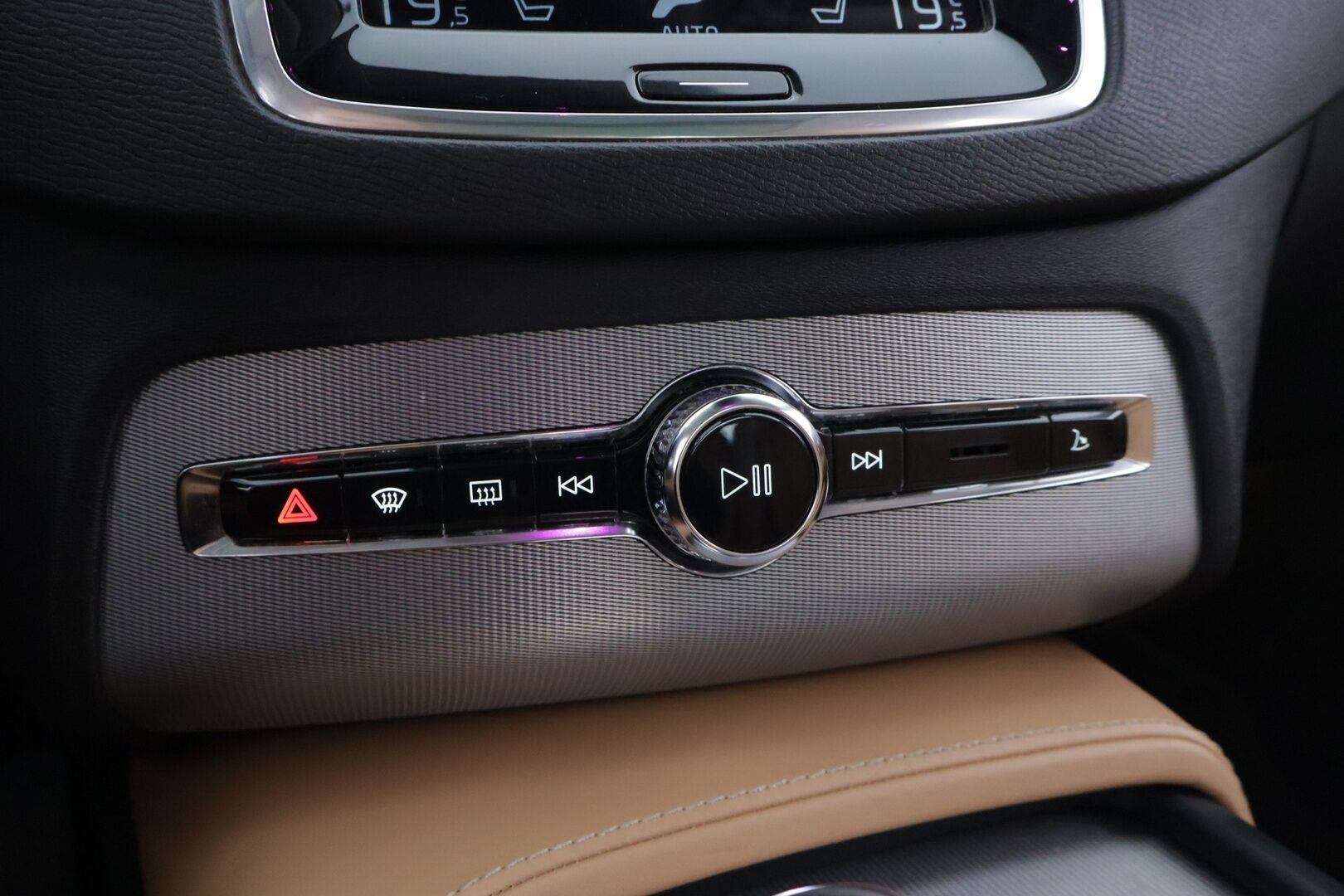 Volvo XC90 2016 T8 Twin Engine AWD Inscription aut * Bowers & Wilkins / 7.p / Panoraama / HUD / 360° Kamera / Vetokoukku /  Pilot-assist / Webasto * - * Ilmajousitus / Merkkihuollettu *