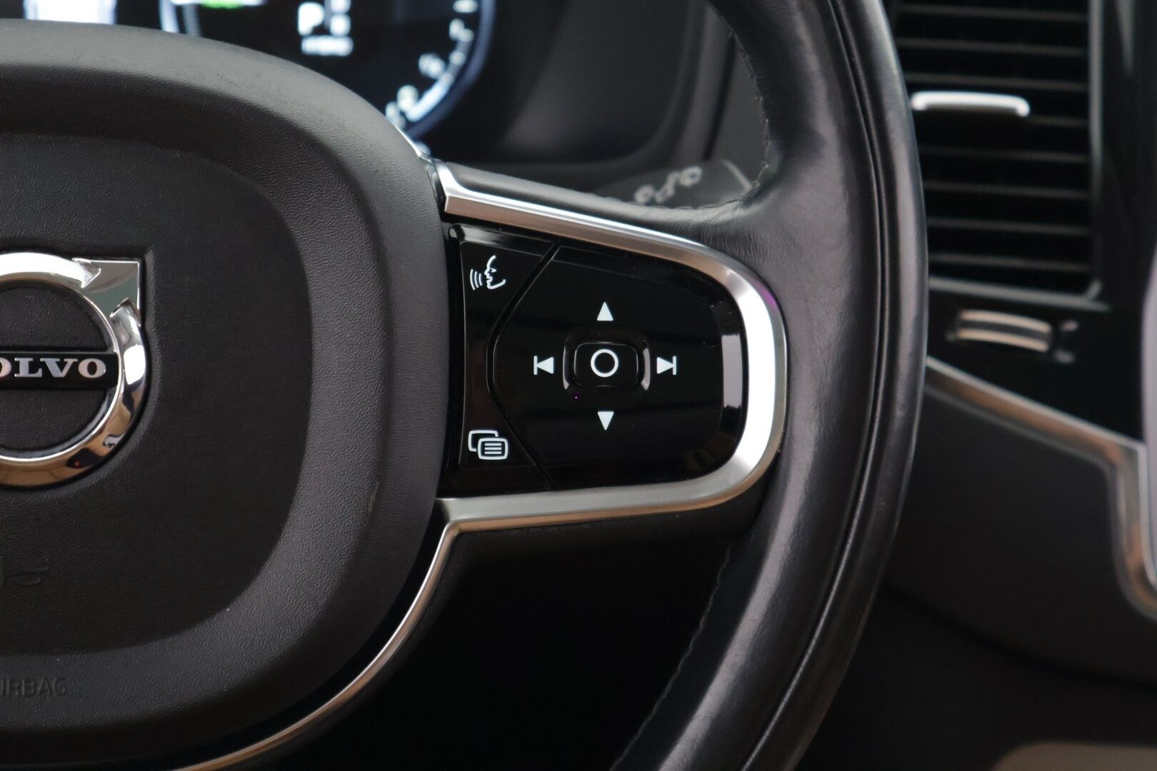 Volvo XC90 2016 T8 Twin Engine AWD Inscription aut * Bowers & Wilkins / 7.p / Panoraama / HUD / 360° Kamera / Vetokoukku /  Pilot-assist / Webasto * - * Ilmajousitus / Merkkihuollettu *