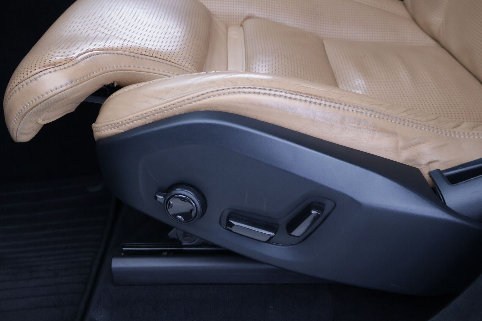 Volvo XC90 2016 T8 Twin Engine AWD Inscription aut * Bowers & Wilkins / 7.p / Panoraama / HUD / 360° Kamera / Vetokoukku /  Pilot-assist / Webasto * - * Ilmajousitus / Merkkihuollettu *