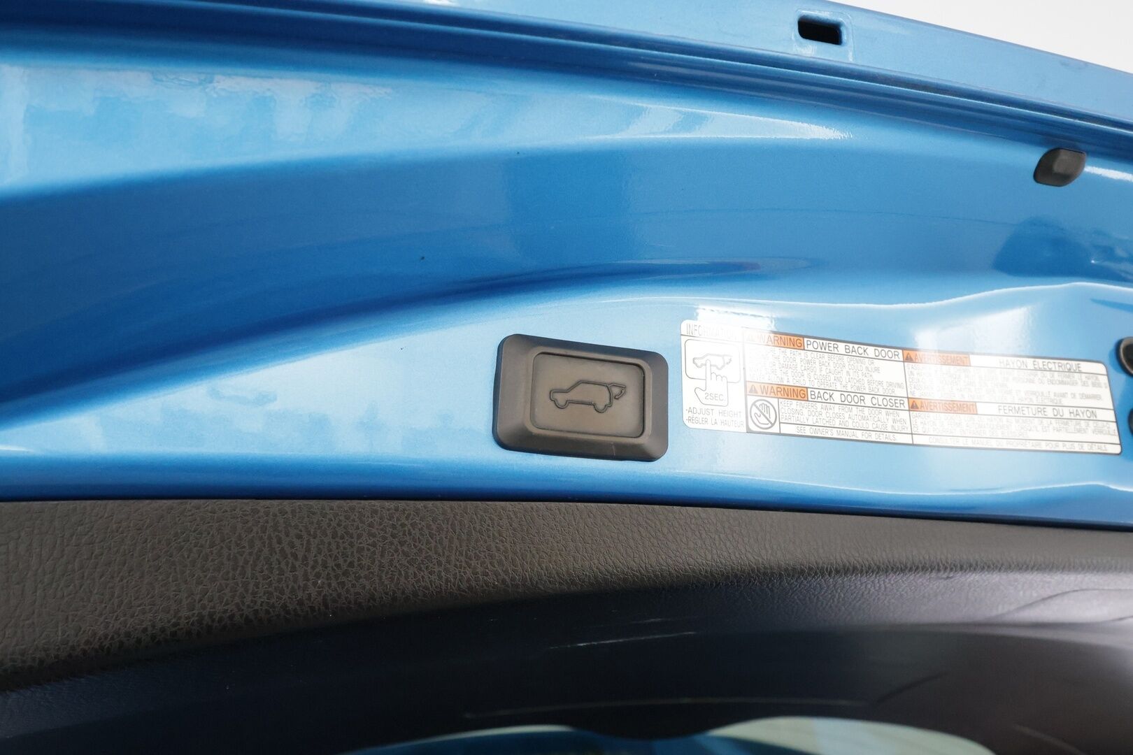 Toyota RAV4 2016 2,5 Hybrid FWD Active * ACC / LED / P.Kamera / Kaistavahti / Navi / Keyless * - Suomi-auto / Merkkihuollot / Kahdet renkaat aluvanteilla - HULLUT AVAJAISHULINAT KORKOTARJOUS 3,29 %