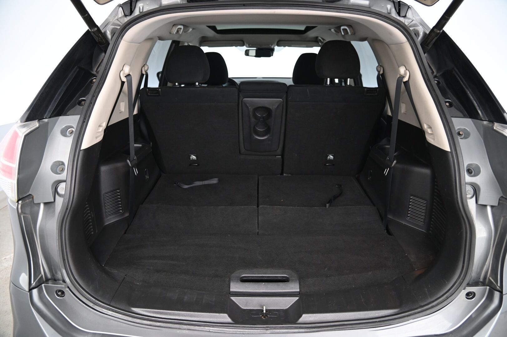 Nissan X-Trail 2016 dCi 130 Business 360 2WD Xtronic 7 Seats E6*Myydään Huutokaupat.com* - *Panorama / Vakkari / Lohko*