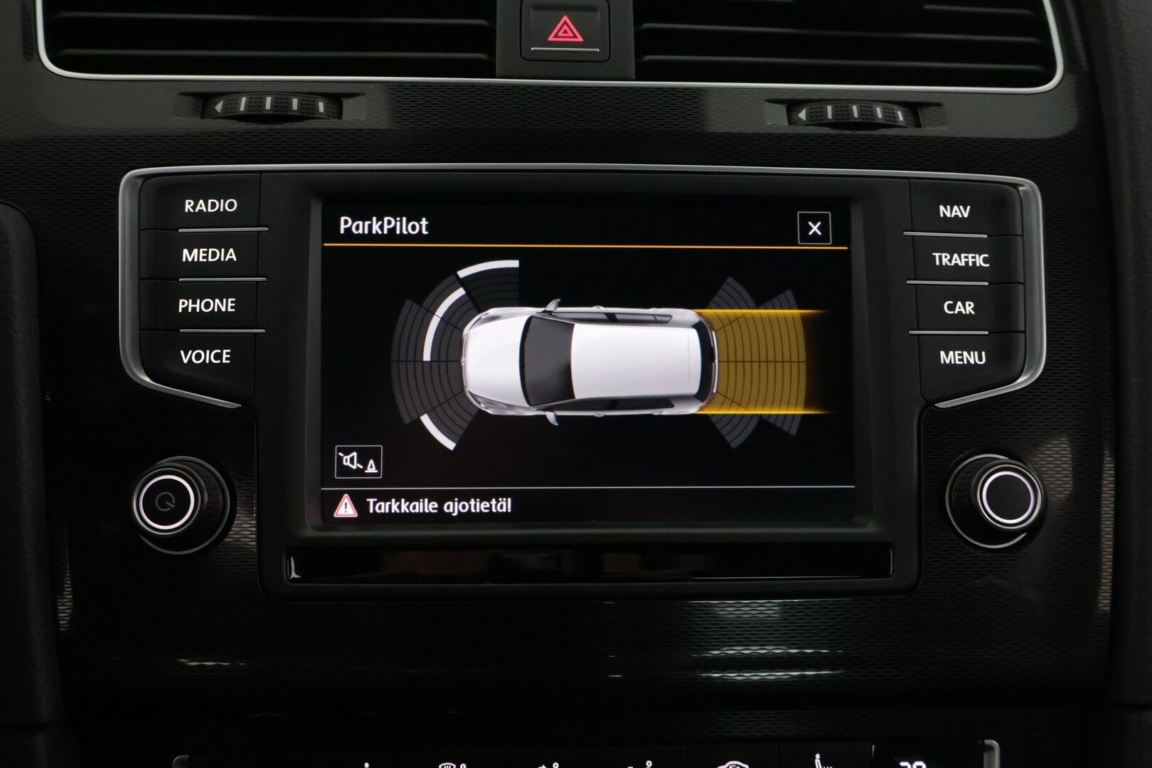 Volkswagen Golf 2016 GTE Plug-In Hybrid 150 kW (204 hv) DSG-automaatti */ 2.om Suomi-auto / Adapt. vakkari / Webasto / Navi / Carplay / 2x renkaat /* - Särmä historia / Kattavat varusteet / 2x renkaat