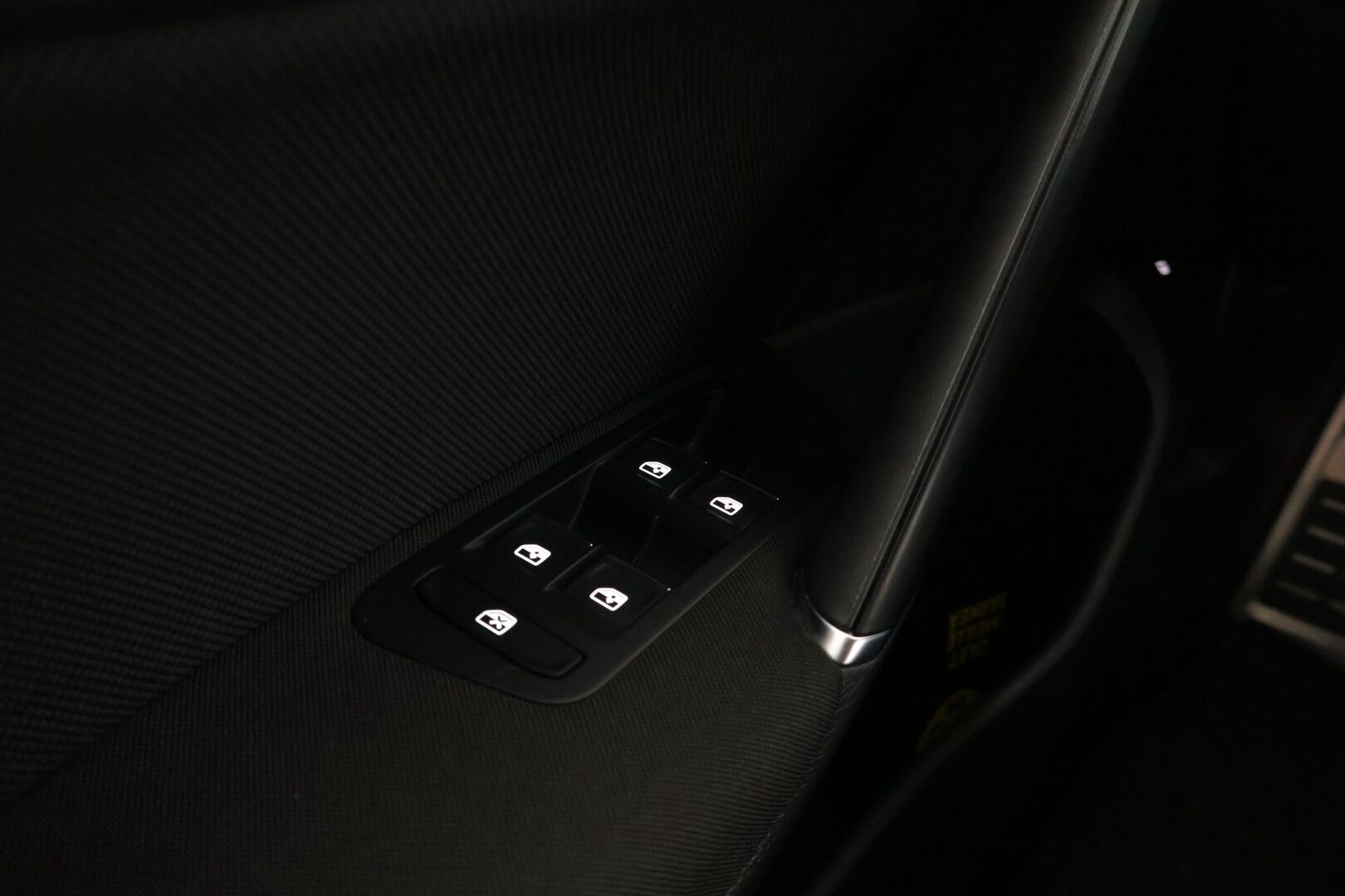 Volkswagen Golf 2016 GTE Plug-In Hybrid 150 kW (204 hv) DSG-automaatti */ 2.om Suomi-auto / Adapt. vakkari / Webasto / Navi / Carplay / 2x renkaat /* - Särmä historia / Kattavat varusteet / 2x renkaat