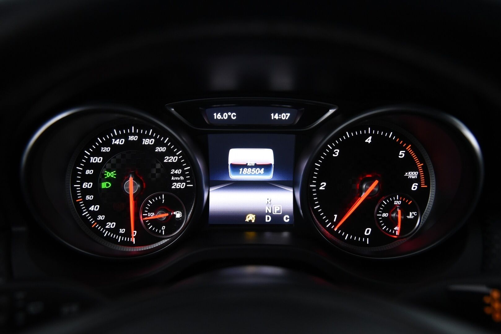 Mercedes-Benz A 2016 180 d A Premium Business / P-Kamera / LED-Ajovalot / Lohko + Sisätilanlämmitin - Siistikuntoinen Suomi-Auto hyvällä huoltohistorialla! - HULLUT JOULUT KORKOTARJOUS 2,49% 