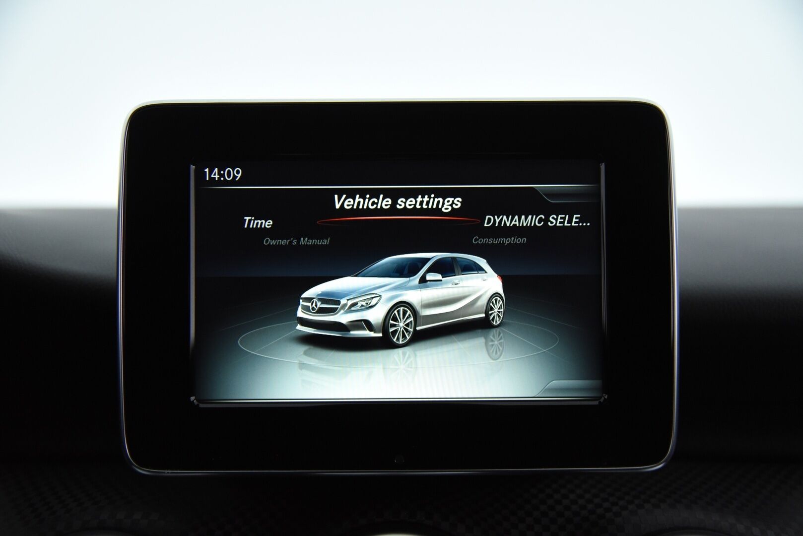 Mercedes-Benz A 2016 180 d A Premium Business / P-Kamera / LED-Ajovalot / Lohko + Sisätilanlämmitin - Siistikuntoinen Suomi-Auto hyvällä huoltohistorialla! - HULLUT JOULUT KORKOTARJOUS 2,49% 