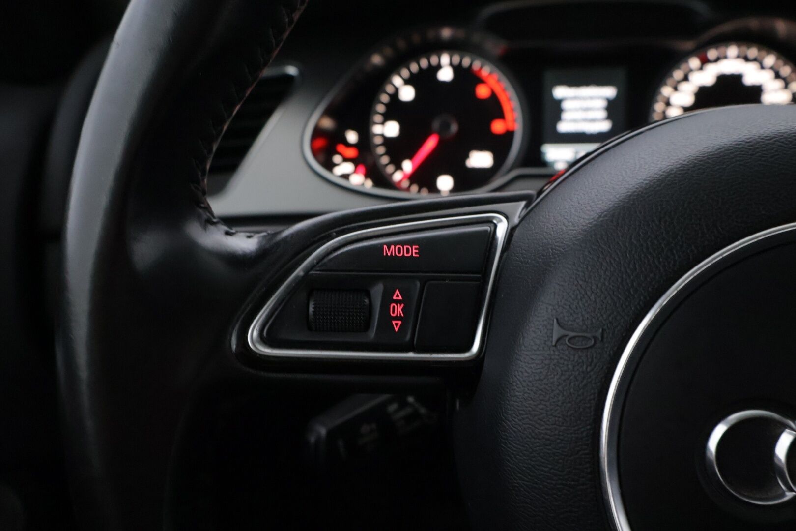 Audi A4 2012 Avant Farmari- Myynnissä Huutokaupat.com:issa