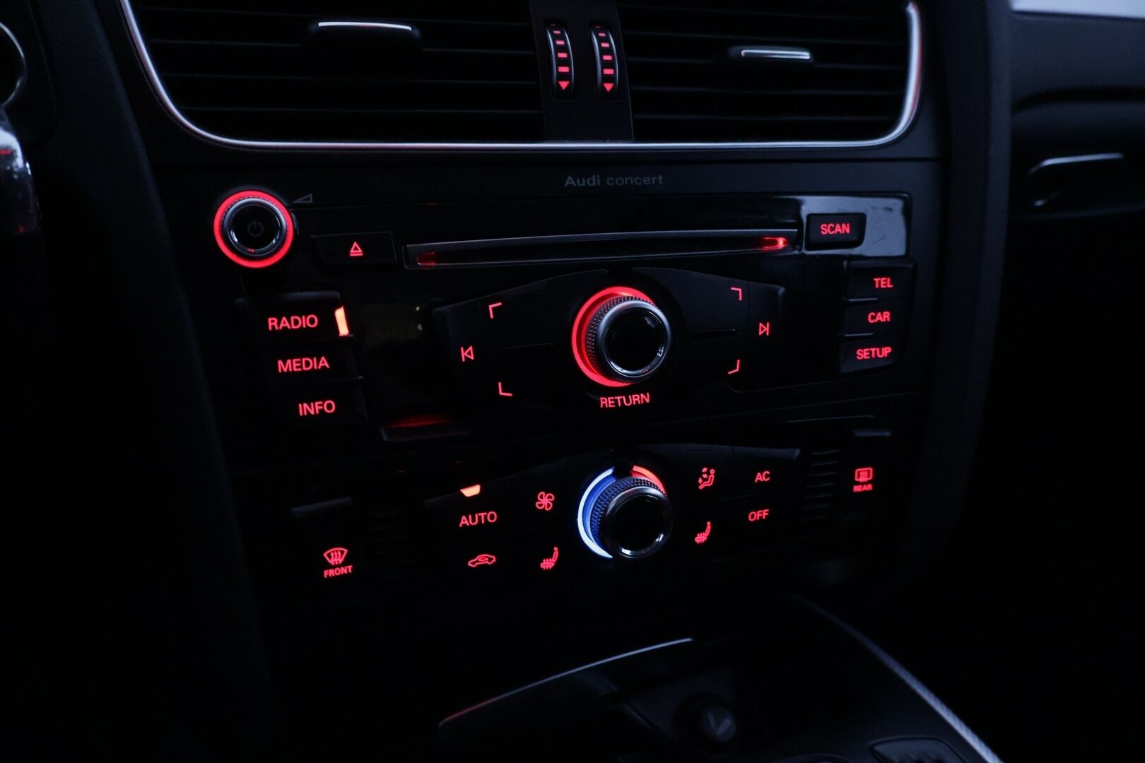 Audi A4 2012 Avant Farmari- Myynnissä Huutokaupat.com:issa
