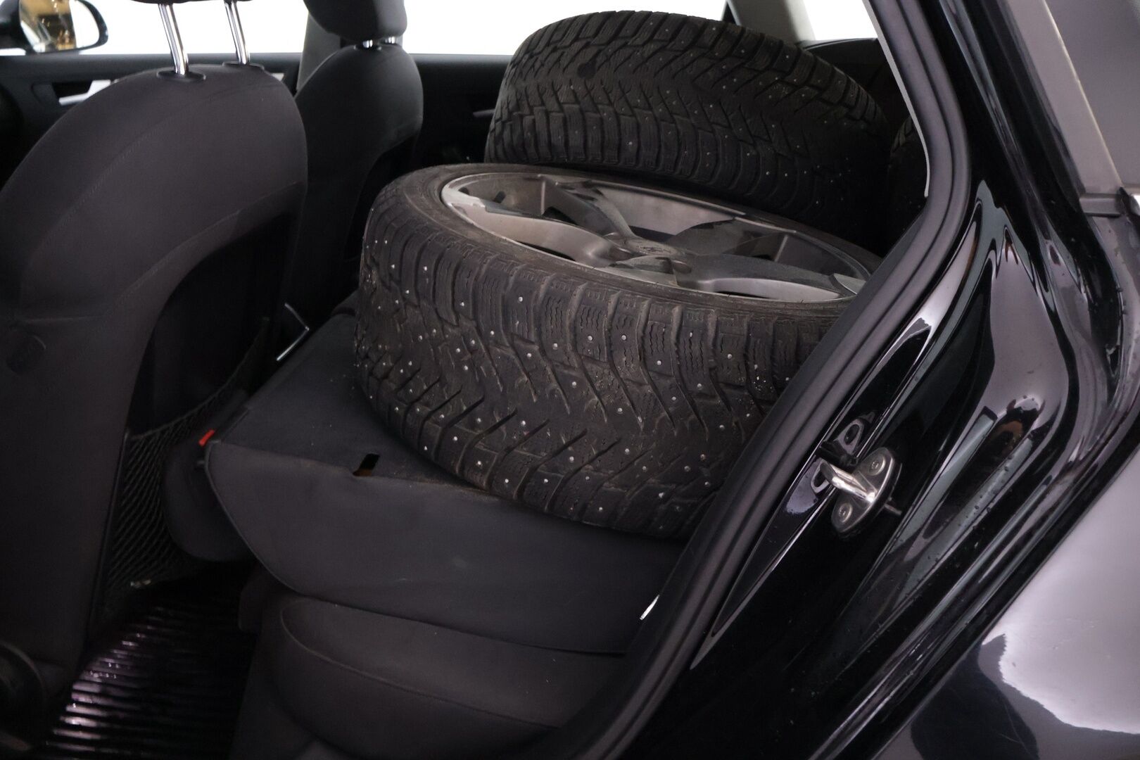 Audi A4 2012 Avant Farmari- Myynnissä Huutokaupat.com:issa