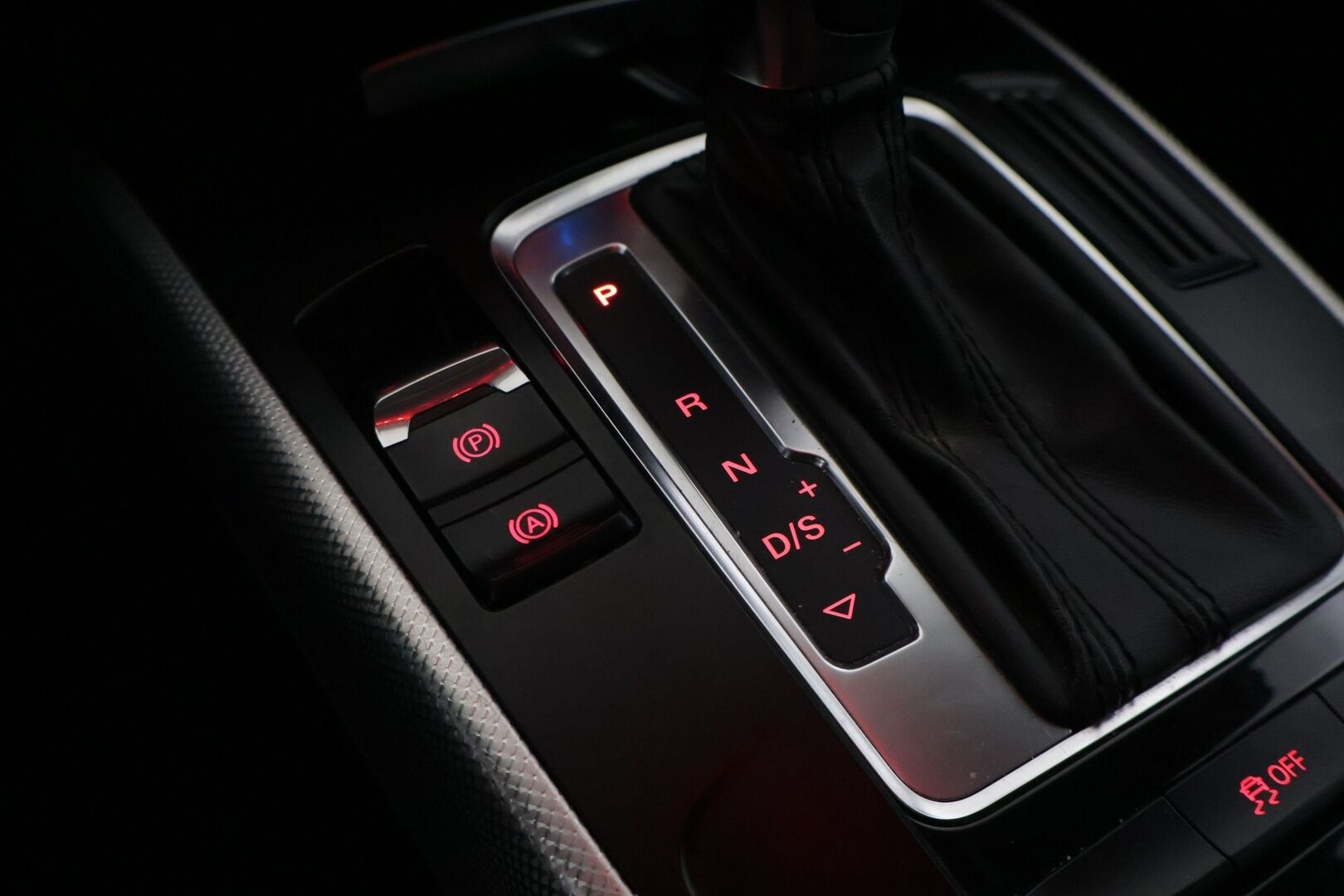 Audi A4 2012 Avant Farmari- Myynnissä Huutokaupat.com:issa